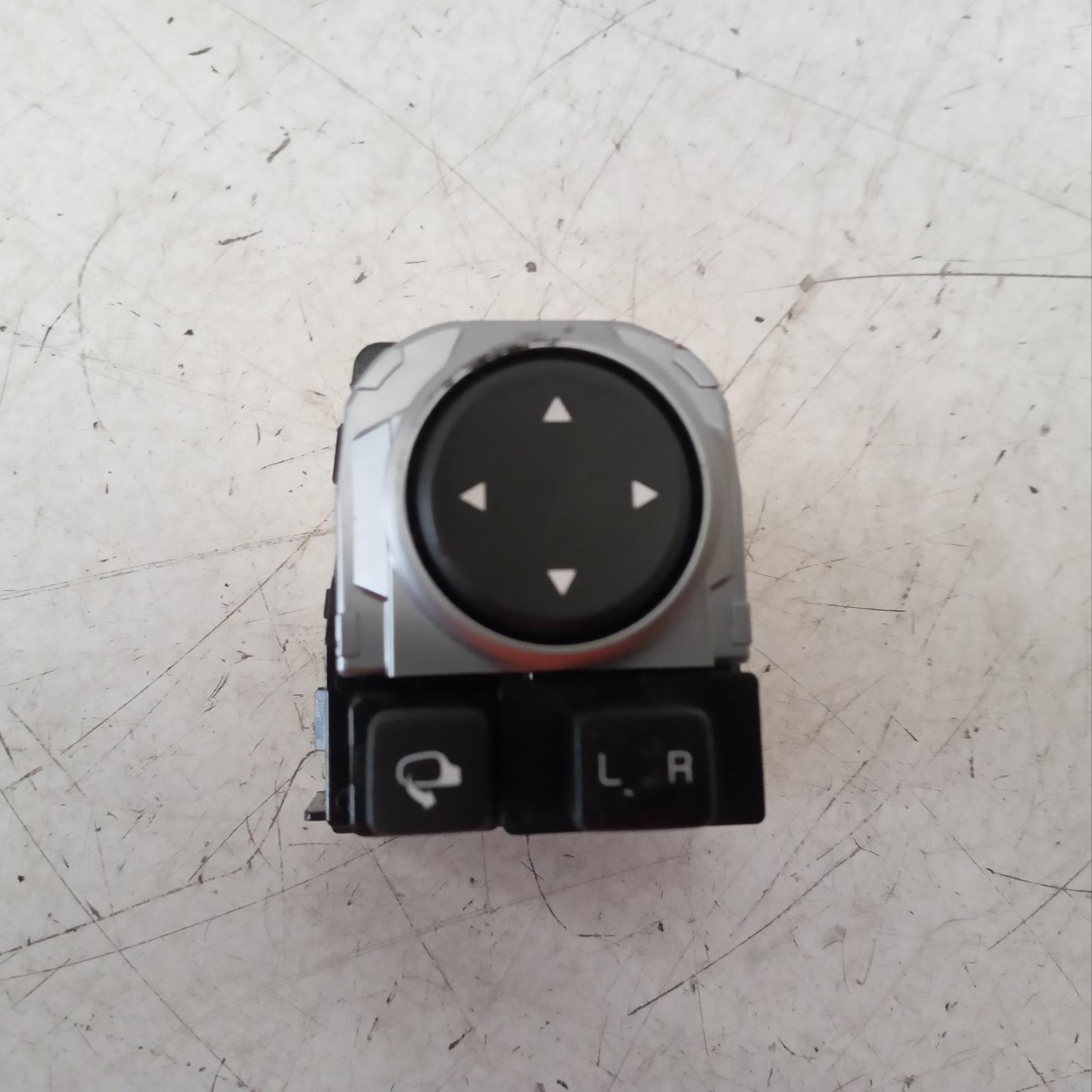 View Auto part Misc Switch/Relay Kia Cerato 2024