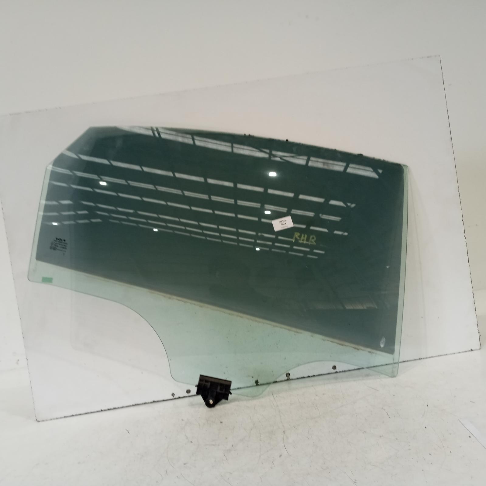 View Auto part Right Rear Door Window Kia Cerato 2024