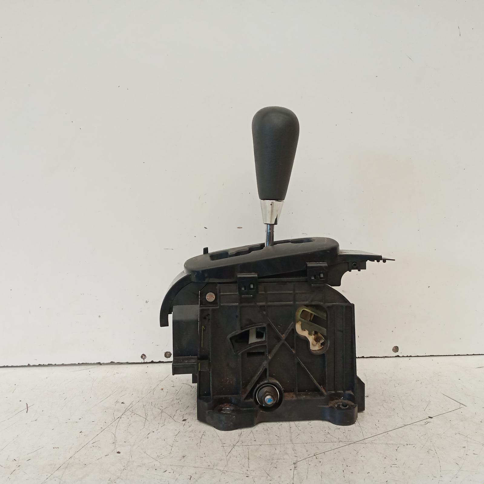 View Auto part Gear Stick/Shifter Toyota Hilux 2006