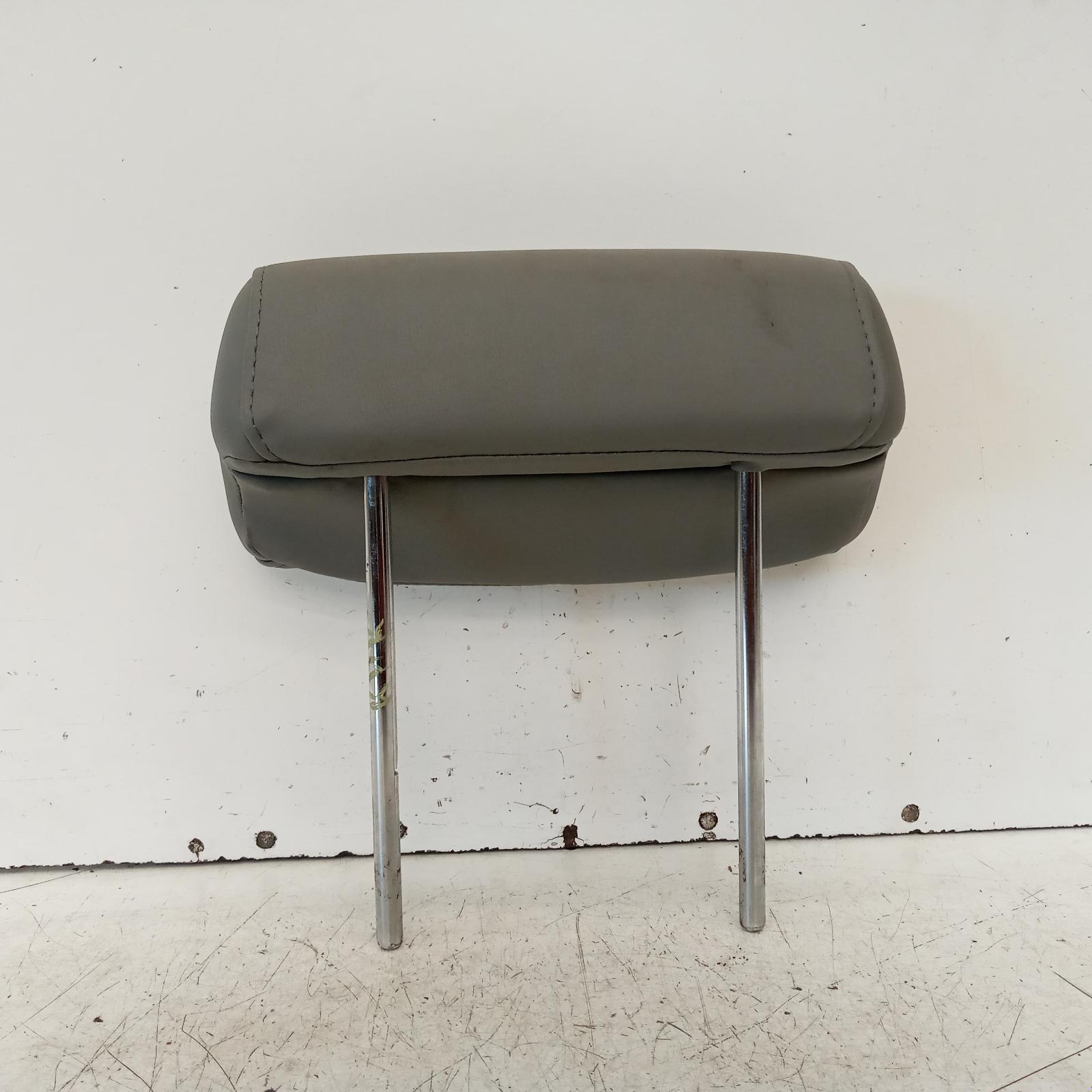 2006 Toyota Hilux Headrest View Auto part Headrest Toyota Hilux 2006