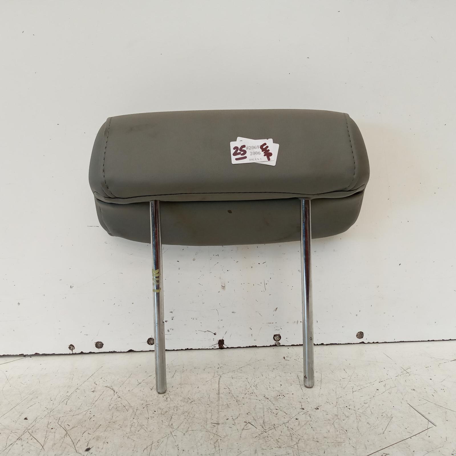View Auto part Headrest Toyota Hilux 2006