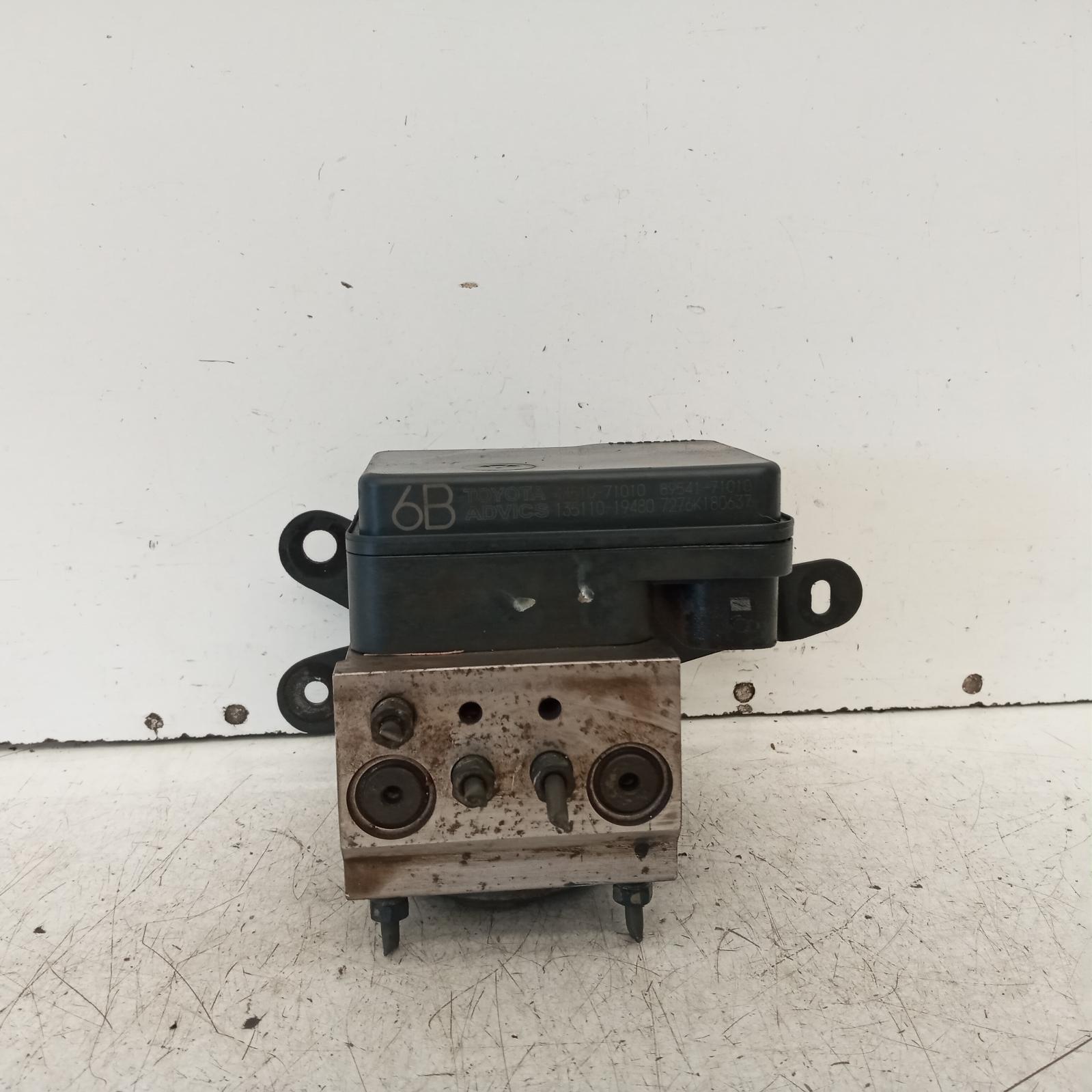 2006 Toyota Hilux Abs Pump/Modulator View Auto part Abs Pump/Modulator Toyota Hilux 2006