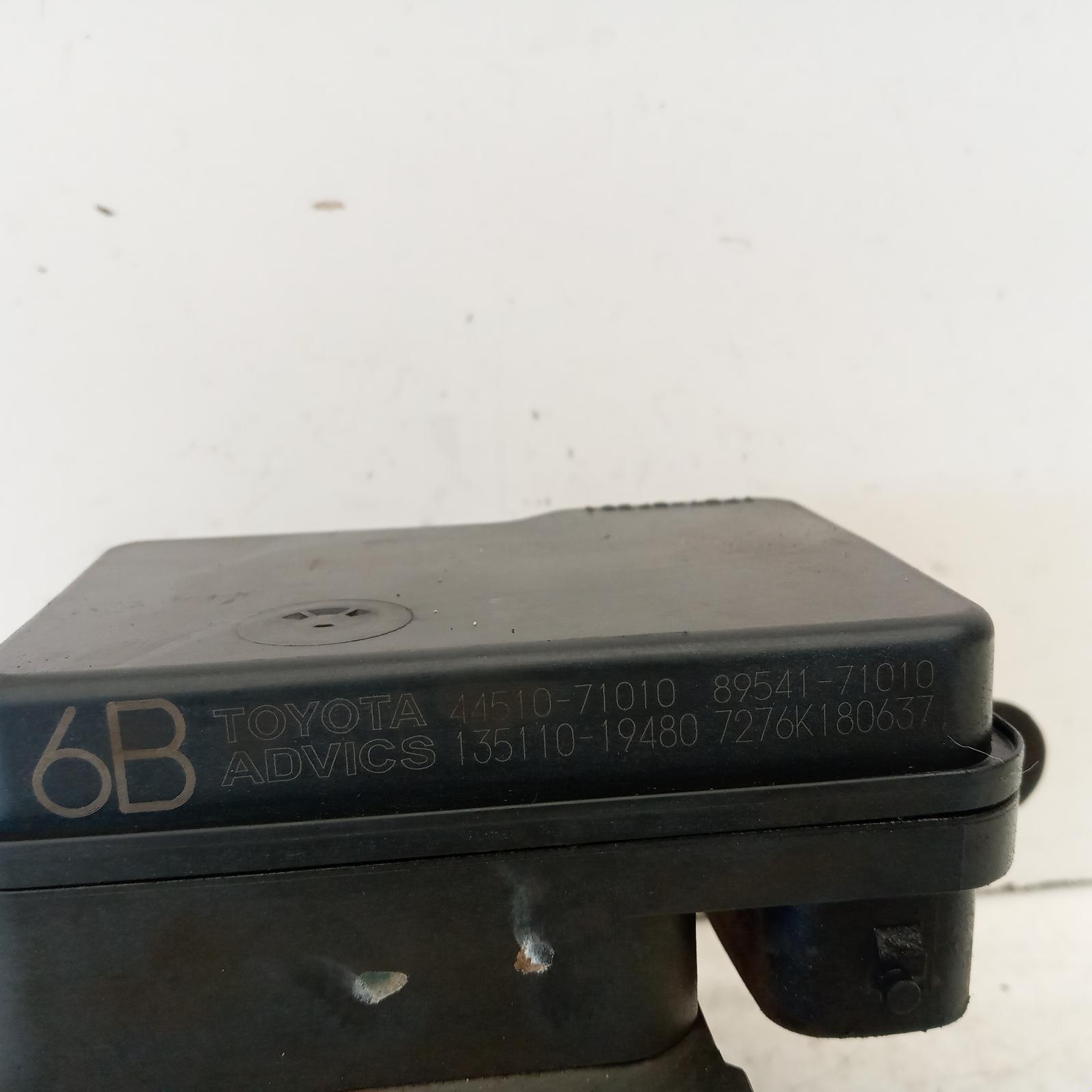 2006 Toyota Hilux Abs Pump/Modulator View Auto part Abs Pump/Modulator Toyota Hilux 2006