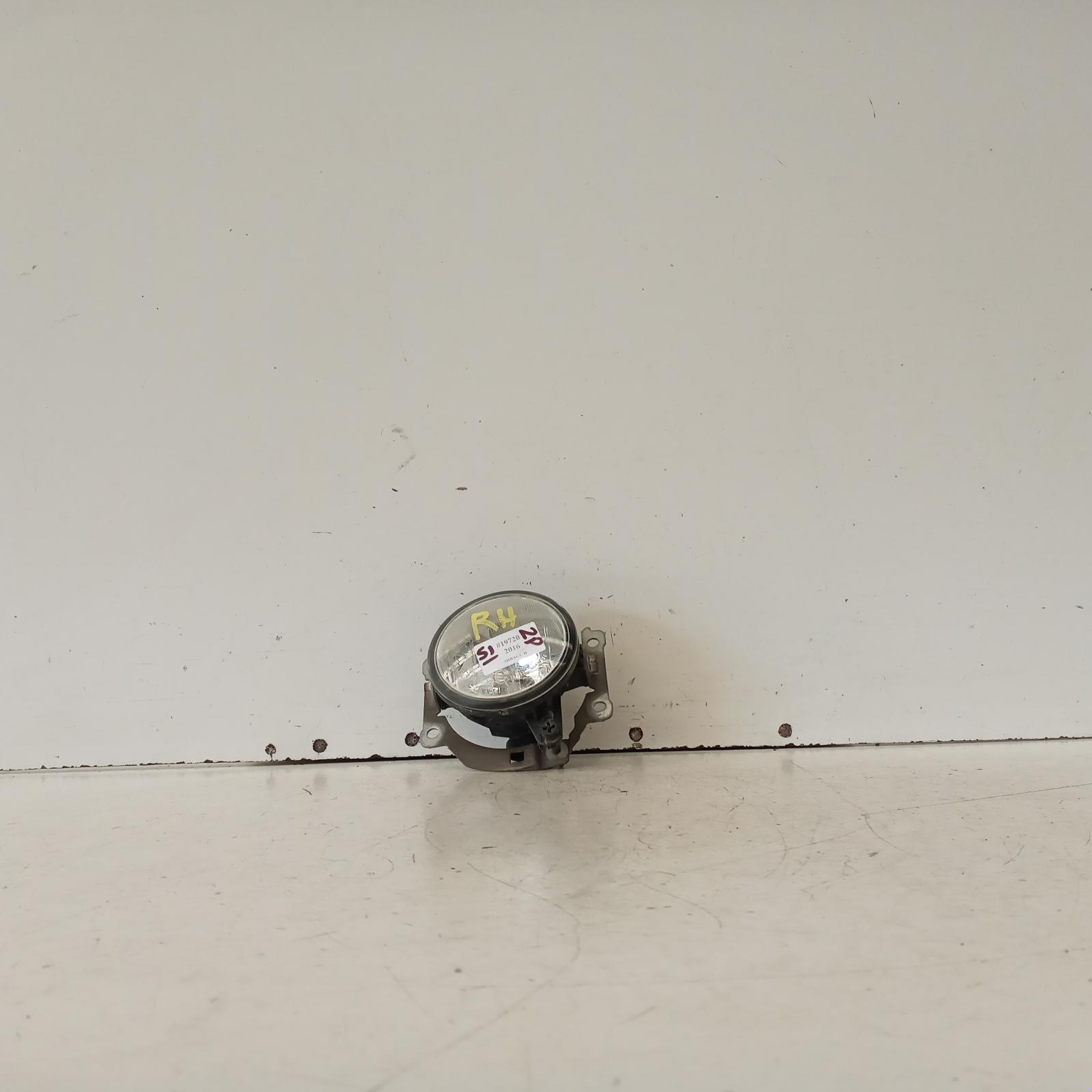 View Auto part Right Indicator/Fog/Side Mitsubishi Mirage 2016