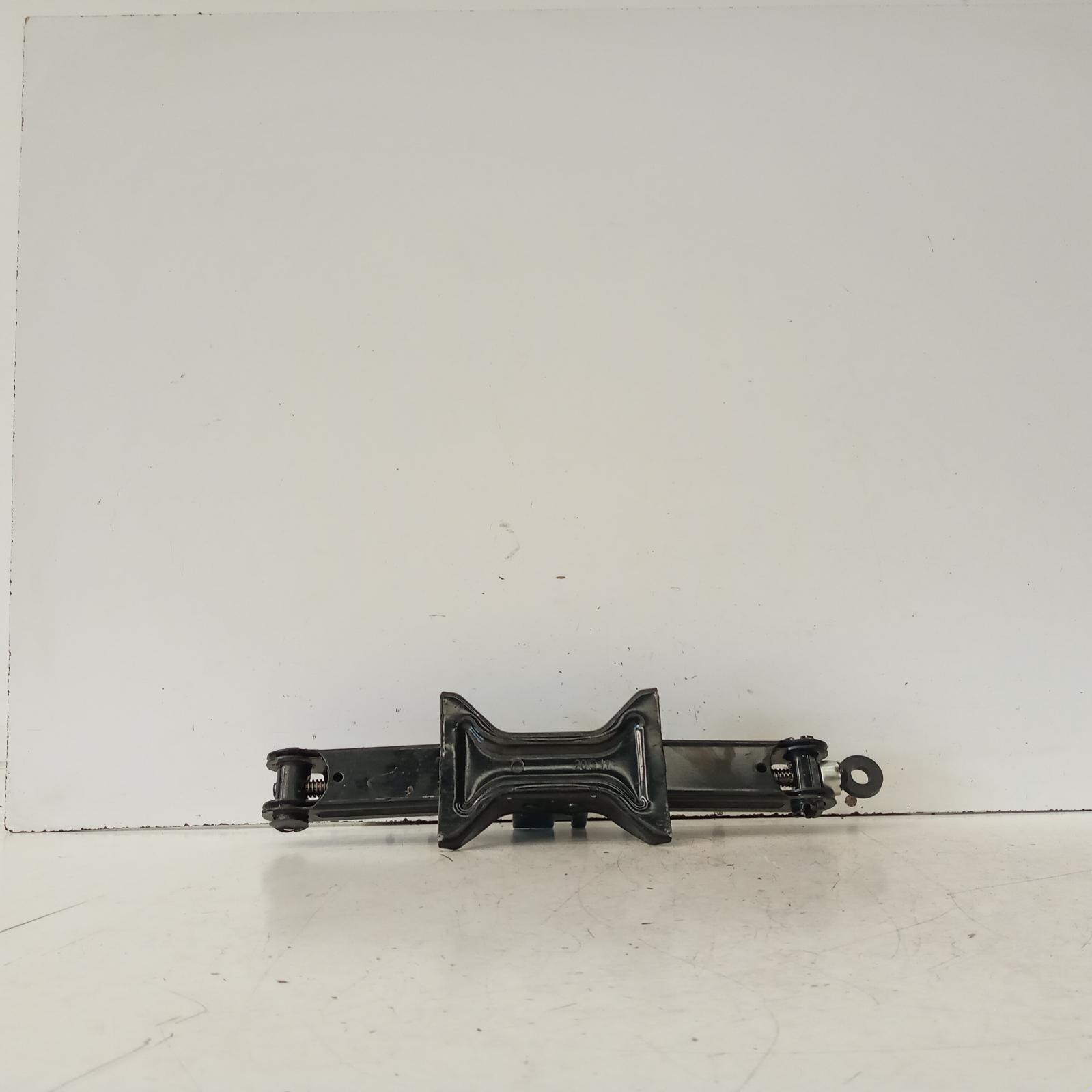 View Auto part Jack Mitsubishi Mirage 2016