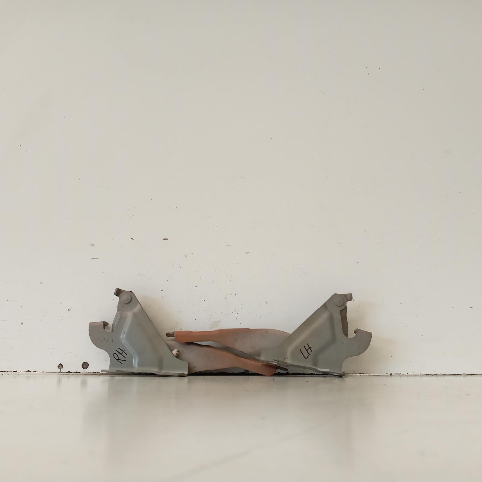 View Auto part Bonnet Hinge/Strut Mitsubishi Mirage 2016