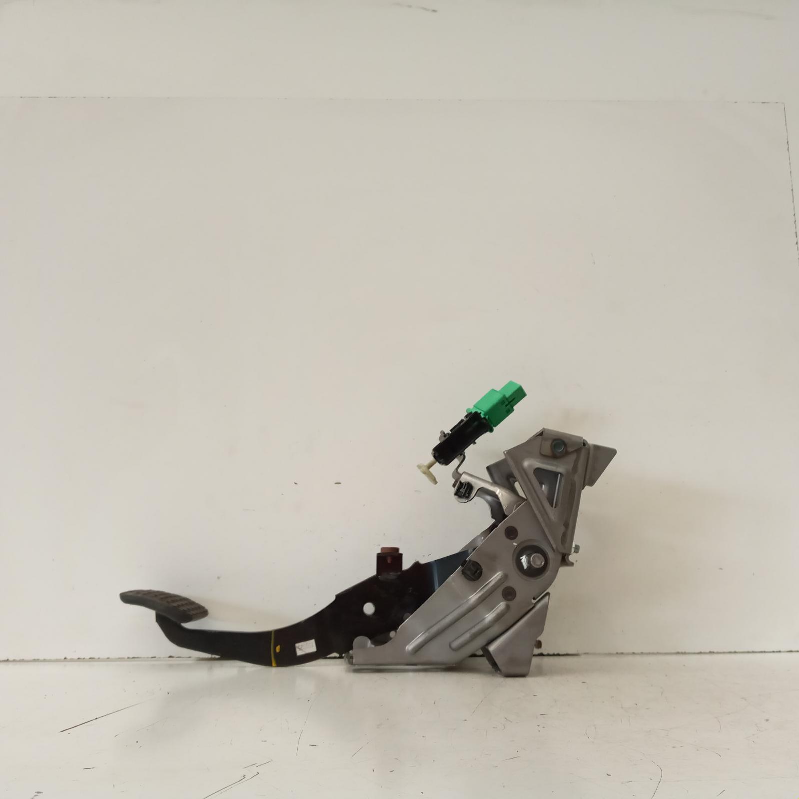 View Auto part Pedal Assembly Mazda Cx9 2015