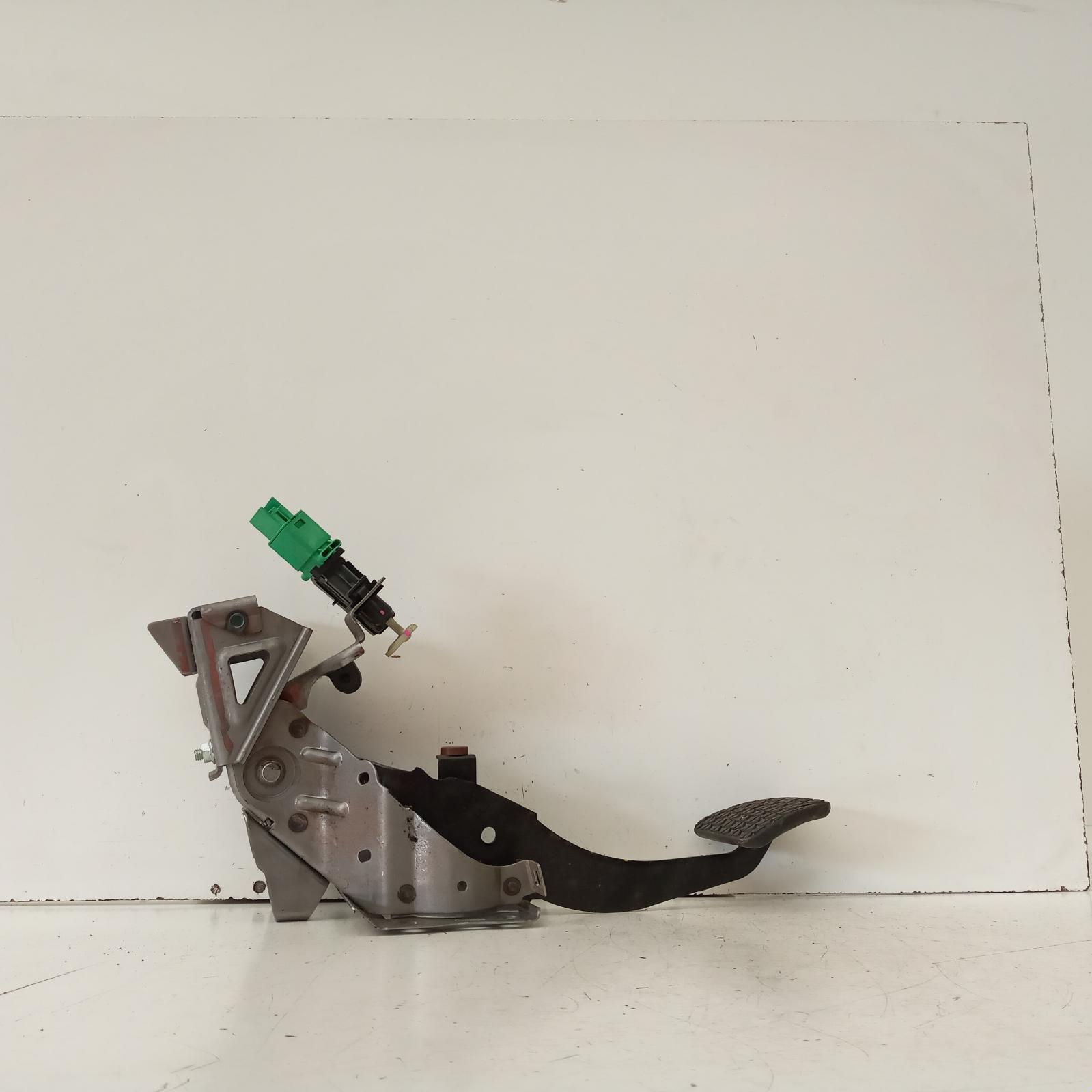 View Auto part Pedal Assembly Mazda Cx9 2015