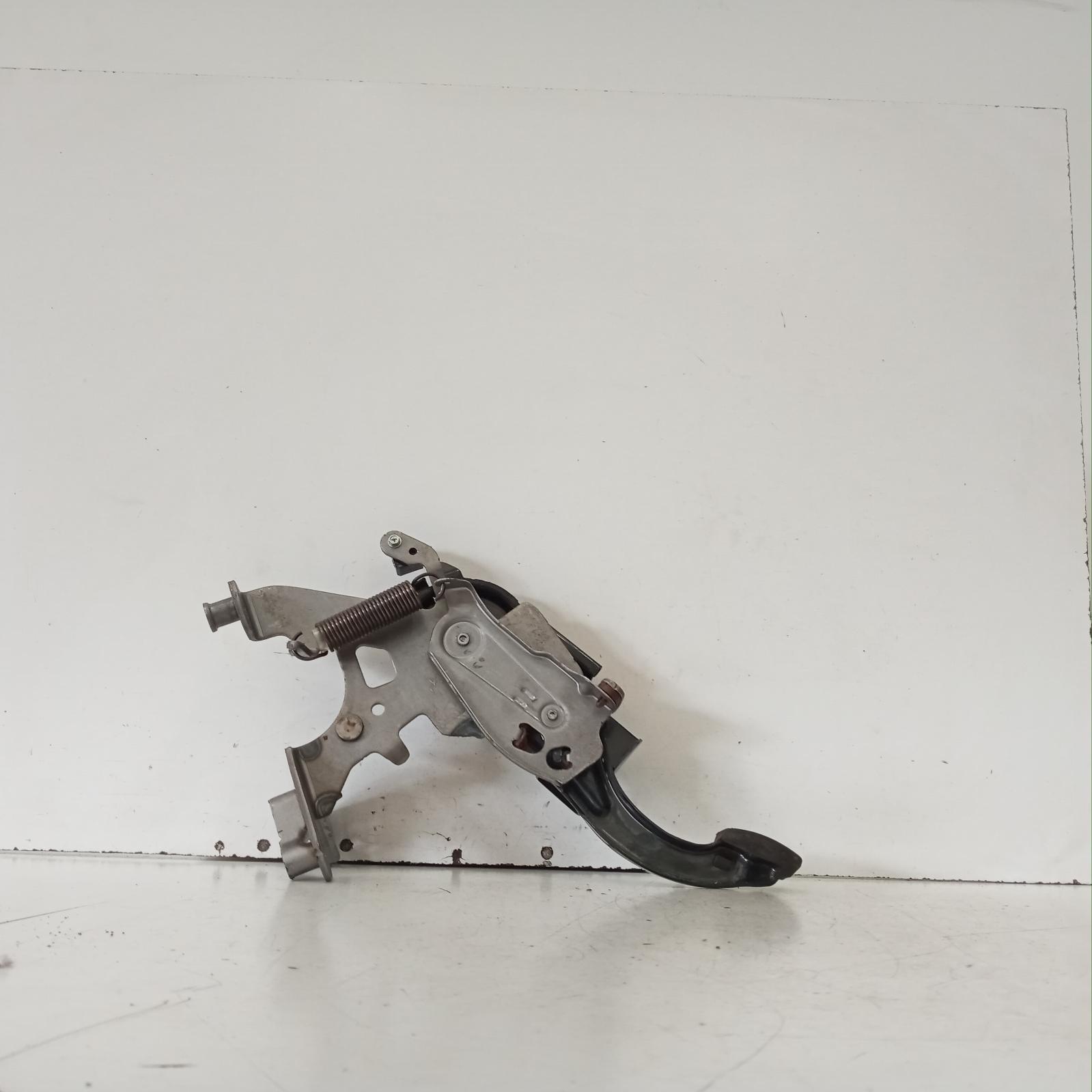 View Auto part Pedal Assembly Mazda Cx9 2015