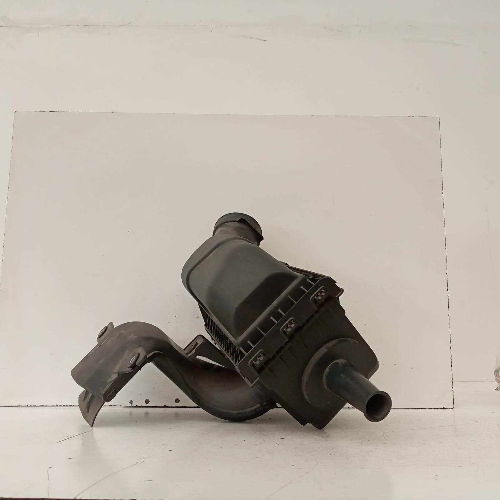 View Auto part Air Cleaner/Box Mazda Cx9 2015