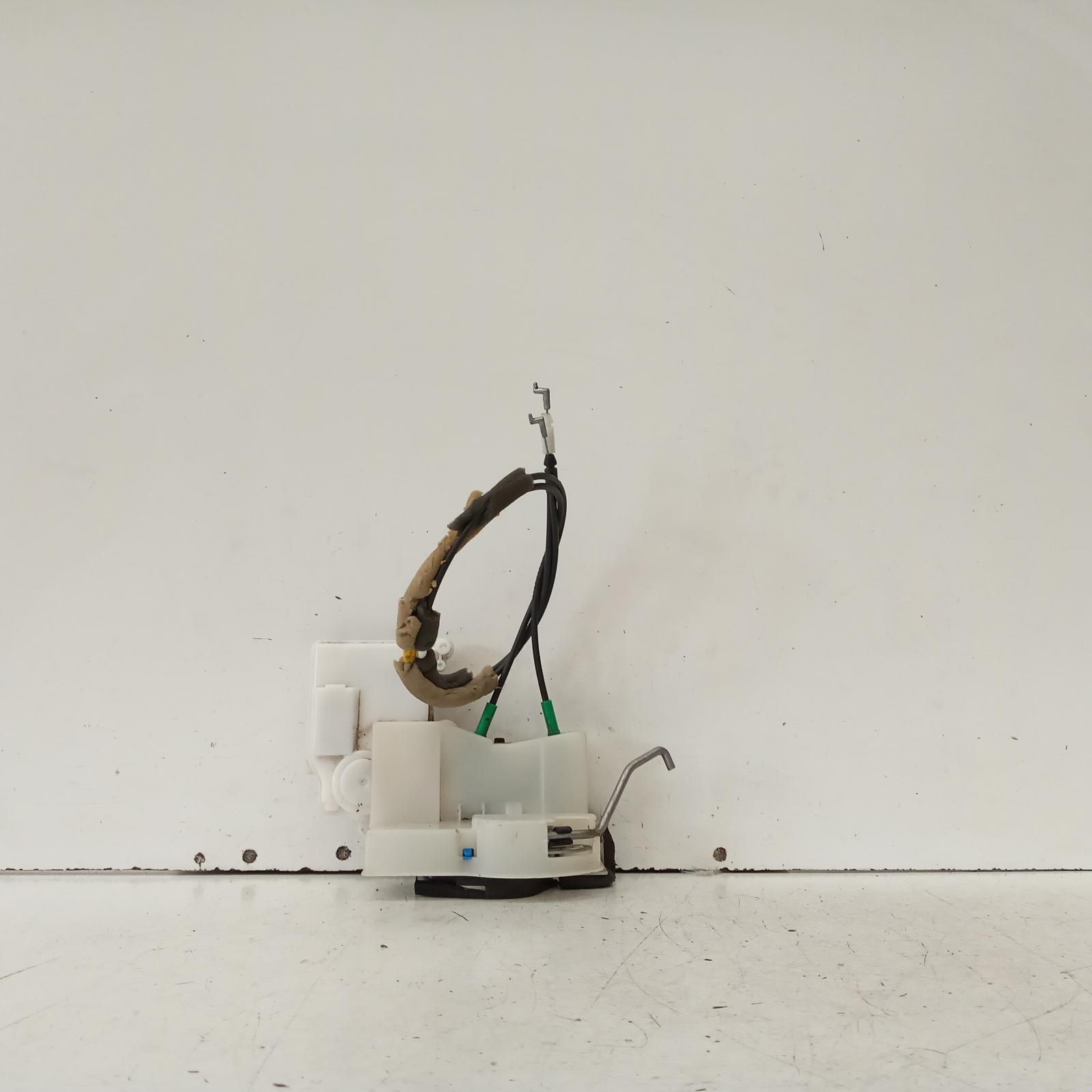 View Auto part Door/Boot/Gate Lock Mazda Cx9 2015