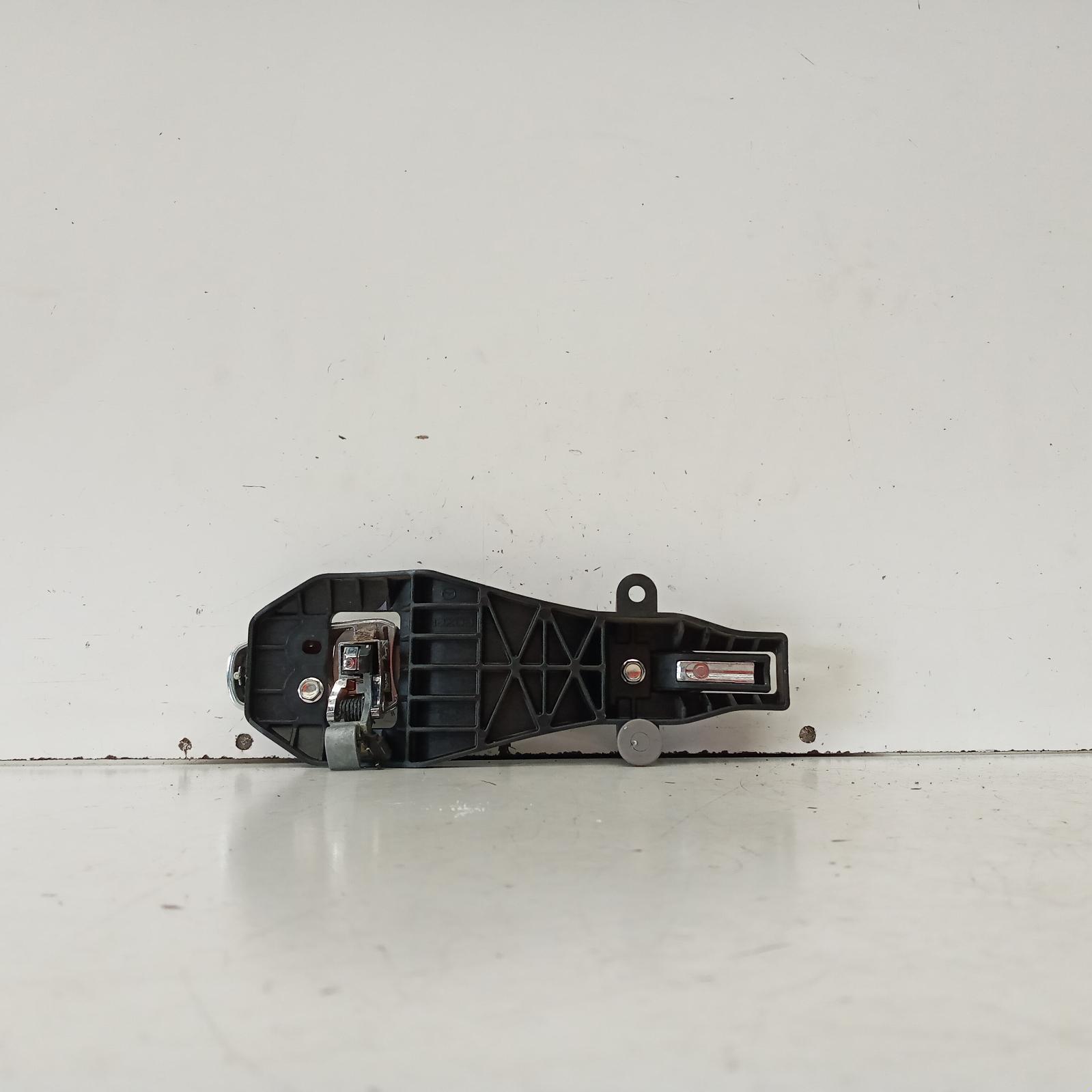 View Auto part Door Handle Mazda Cx9 2015