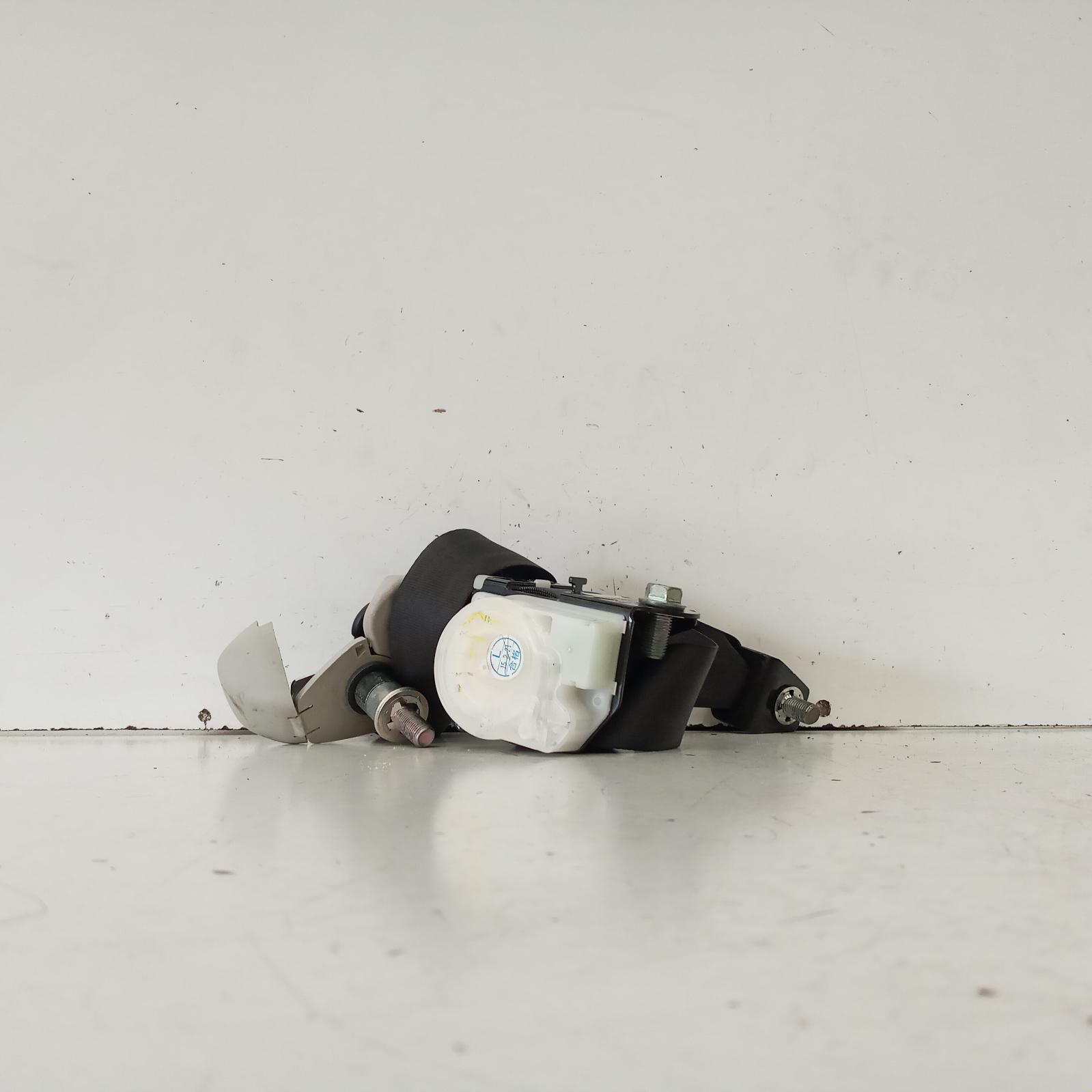View Auto part Seatbelt/Stalk Mazda Cx9 2015