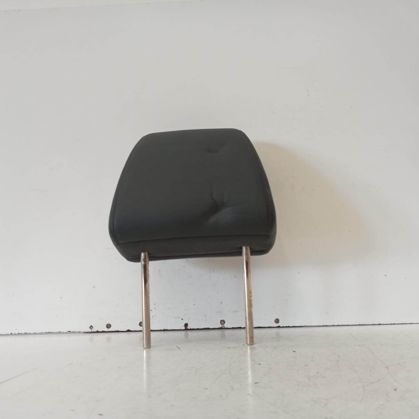 View Auto part Headrest Mazda Cx9 2015
