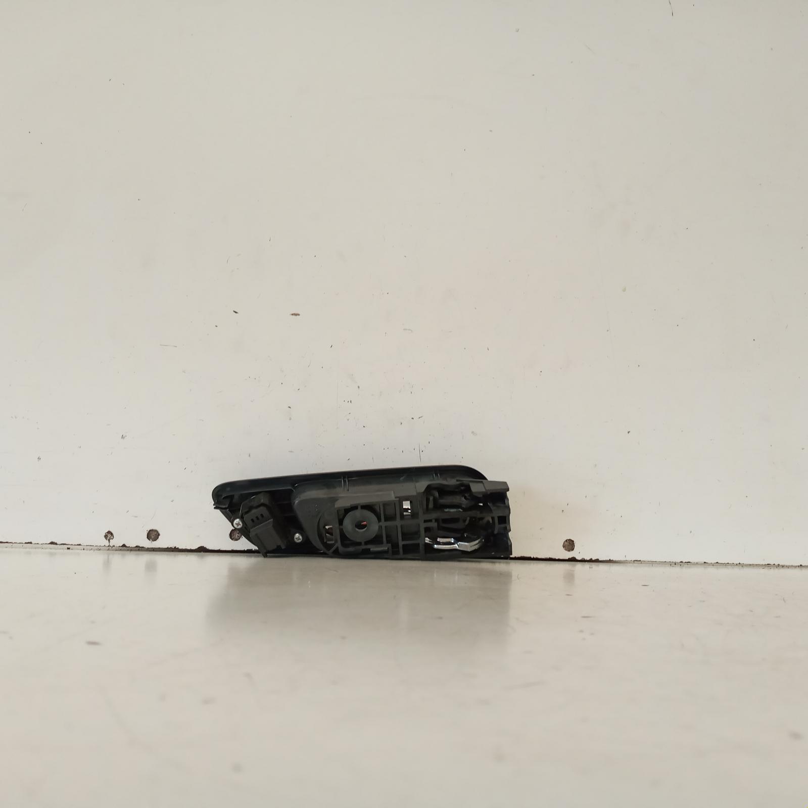 View Auto part Door Handle Mazda Cx9 2015