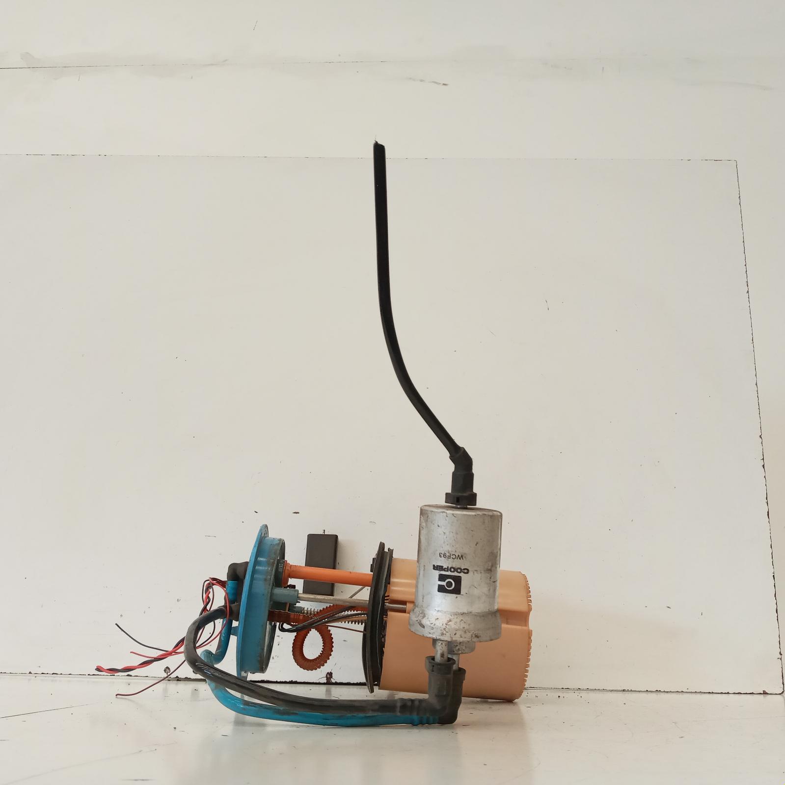 View Auto part Fuel Pump Volkswagen Golf 2010