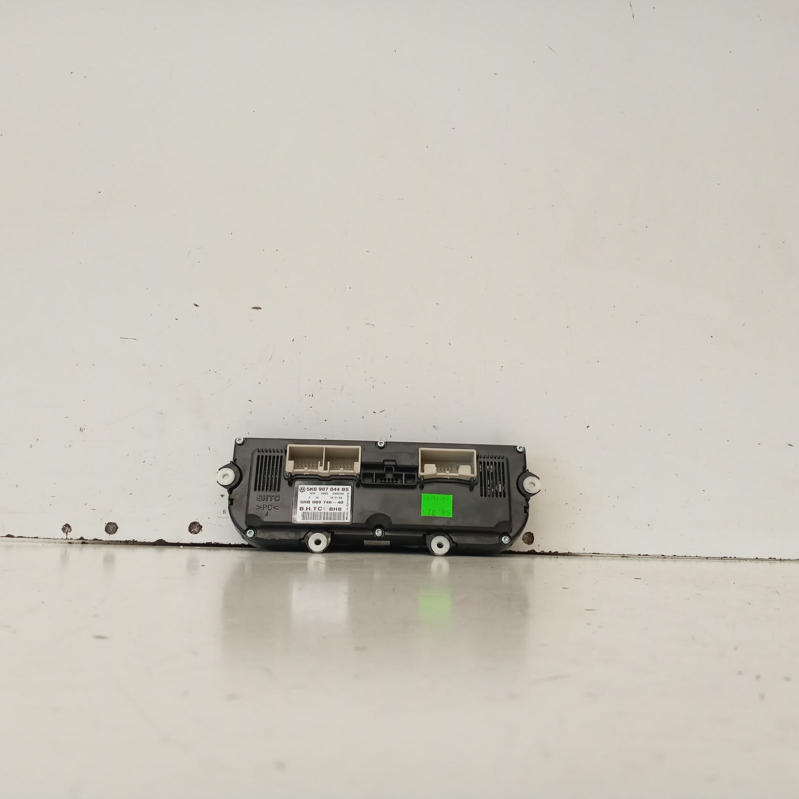 View Auto part Heater/Ac Controls Volkswagen Golf 2010