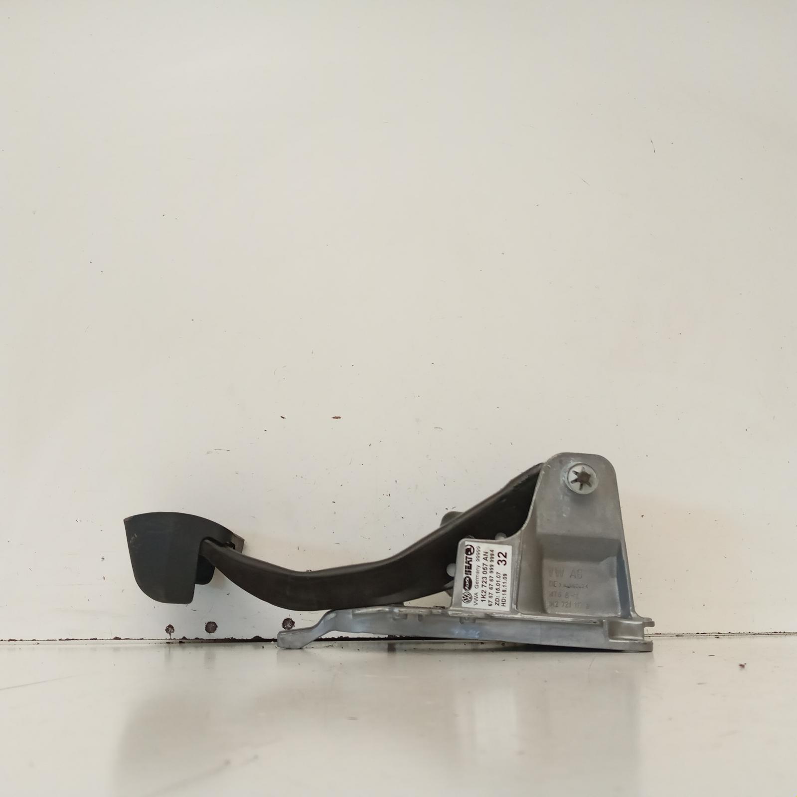 View Auto part Pedal Assembly Volkswagen Golf 2010