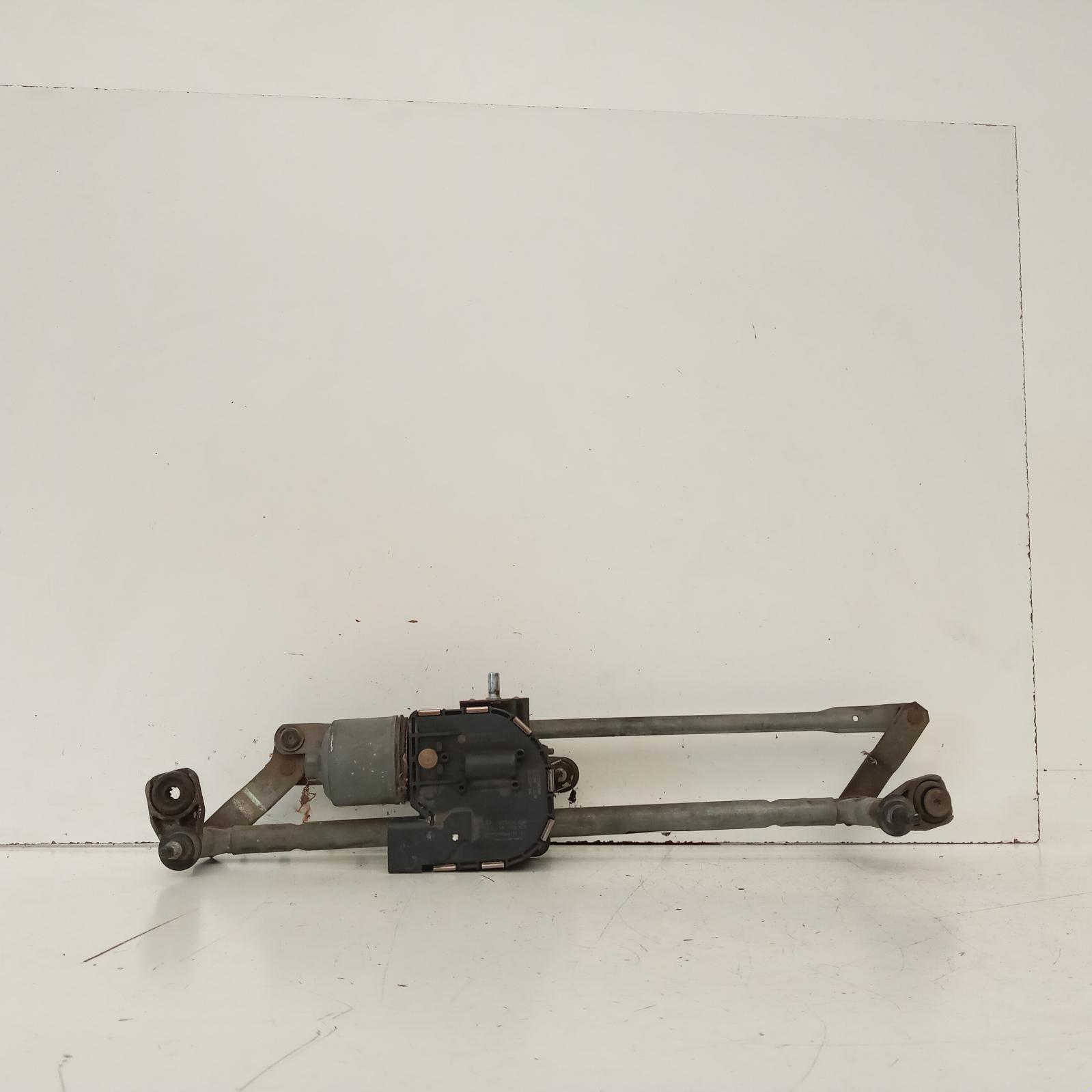 View Auto part Wiper Motor Volkswagen Golf 2010