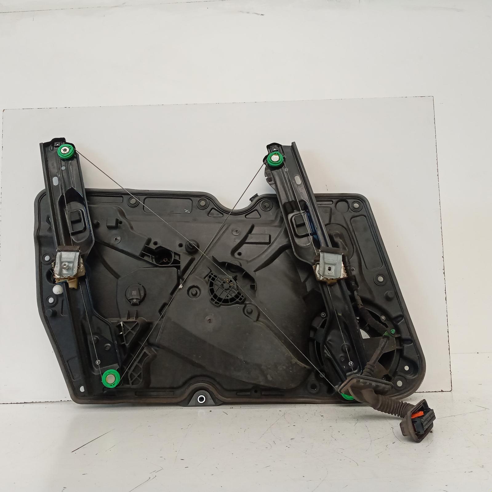 View Auto part Left Front Window Reg/Motor Volkswagen Golf 2010