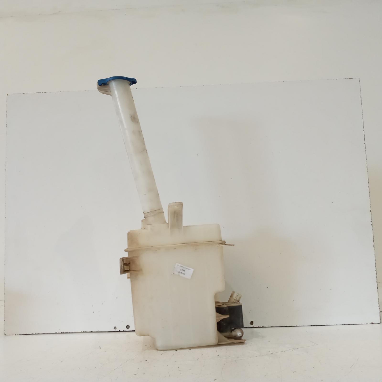 View Auto part Washer Bottle Kia Carnival/grand Carnival 2014