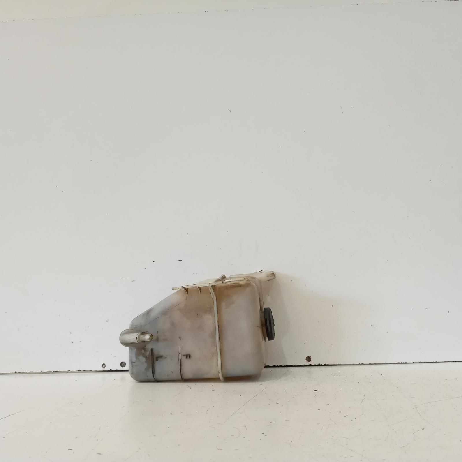 View Auto part Overflow Bottle Kia Carnival/grand Carnival 2014