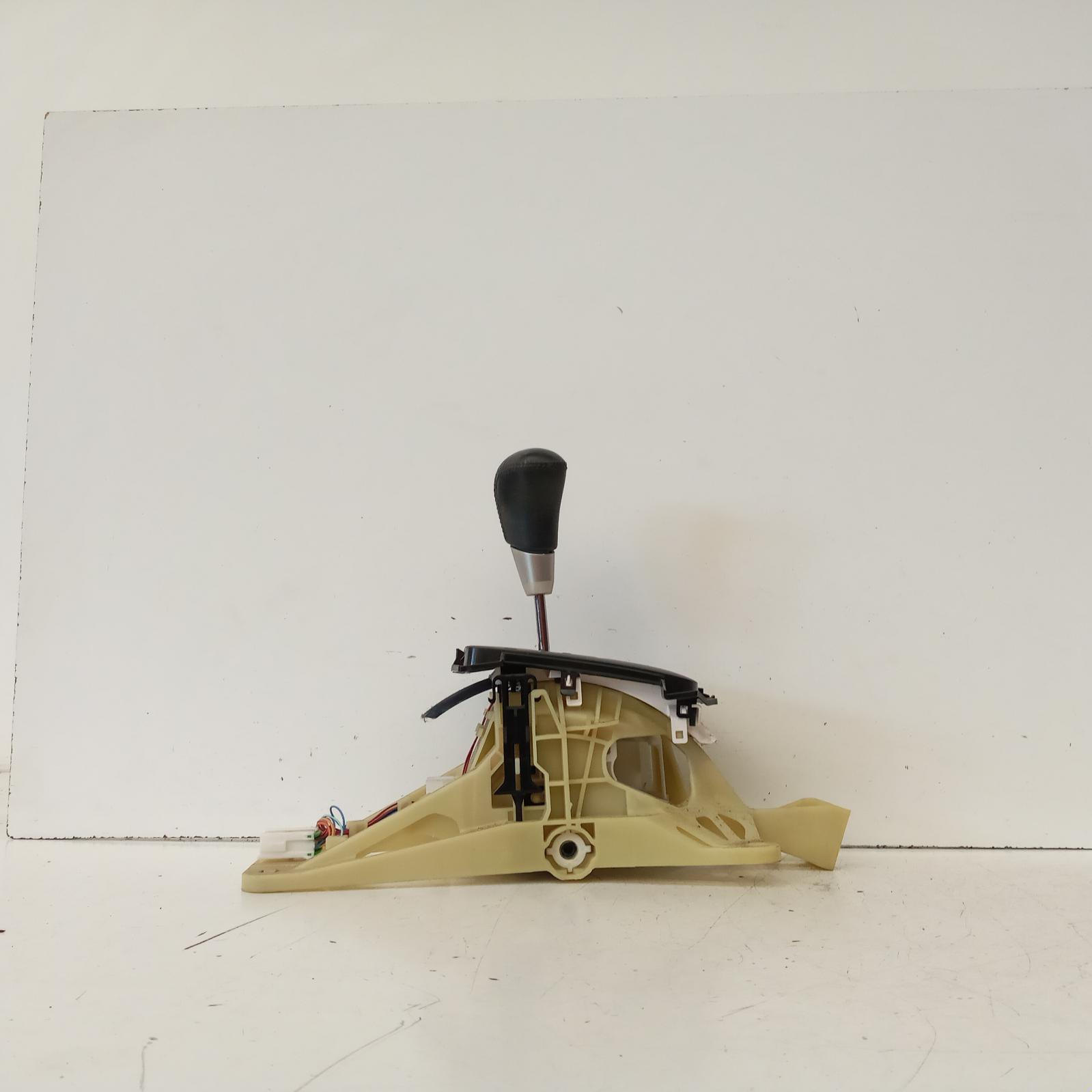 View Auto part Gear Stick/Shifter Mitsubishi Triton 2018