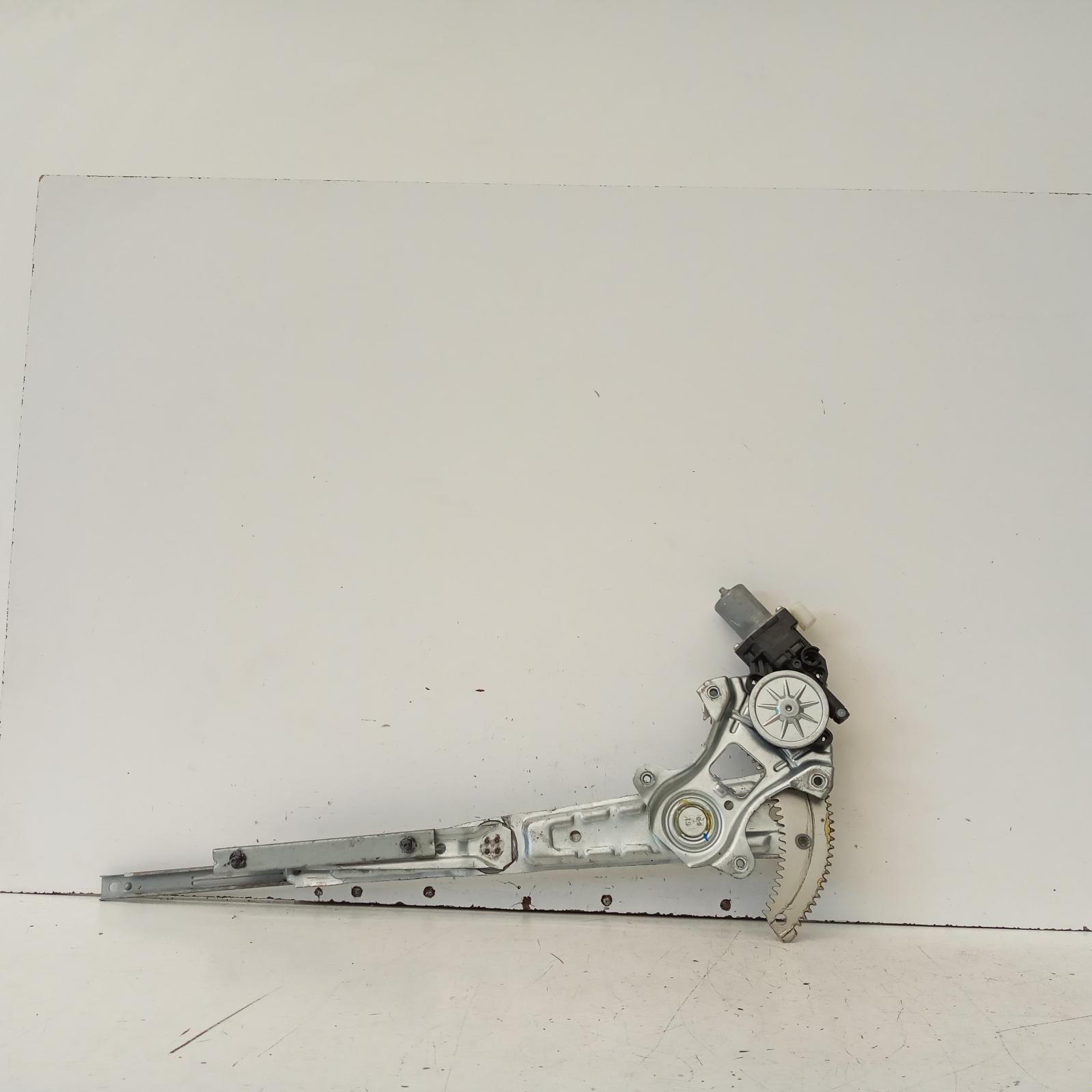 View Auto part Left Front Window Reg/Motor Mitsubishi Triton 2018