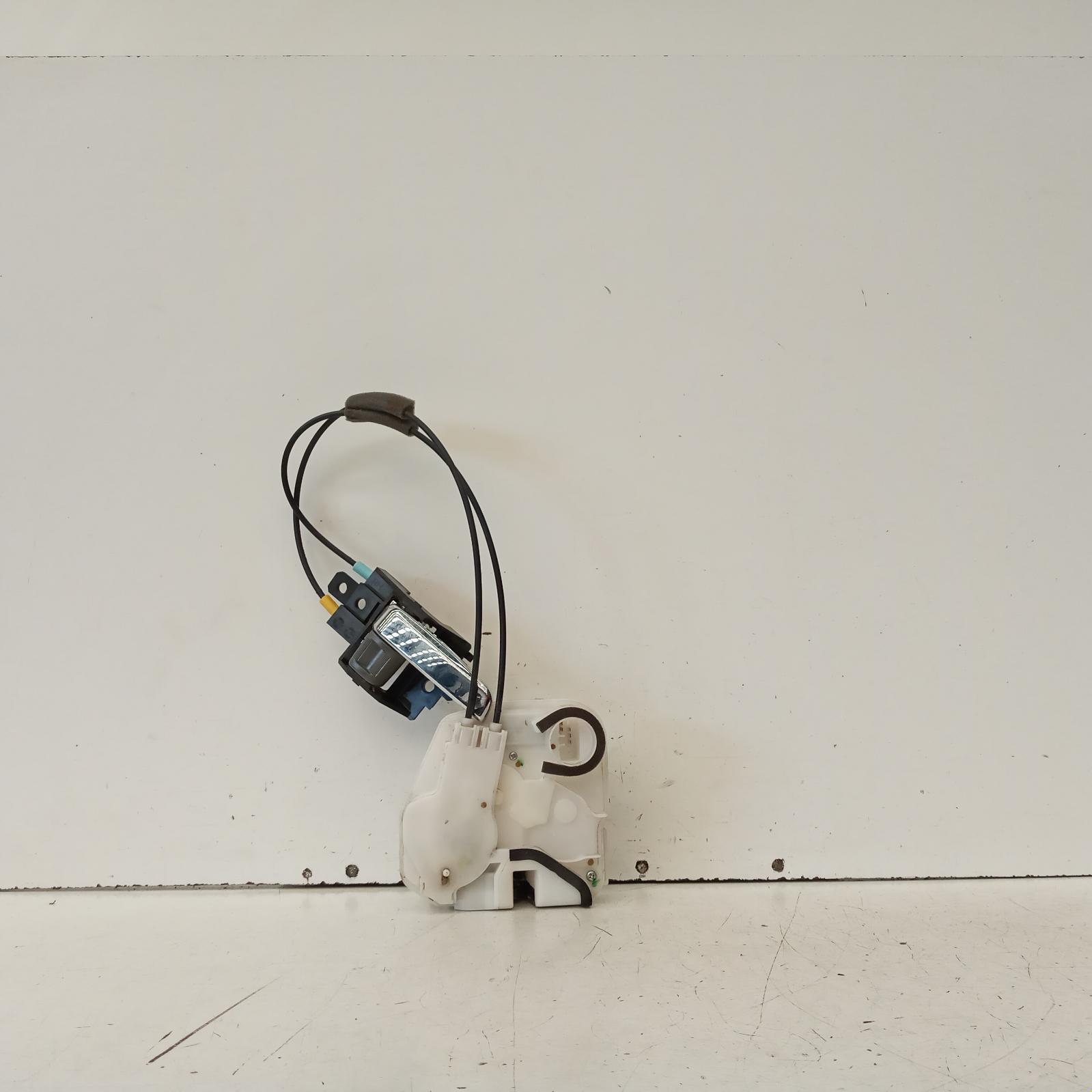View Auto part Door/Boot/Gate Lock Mitsubishi Triton 2018