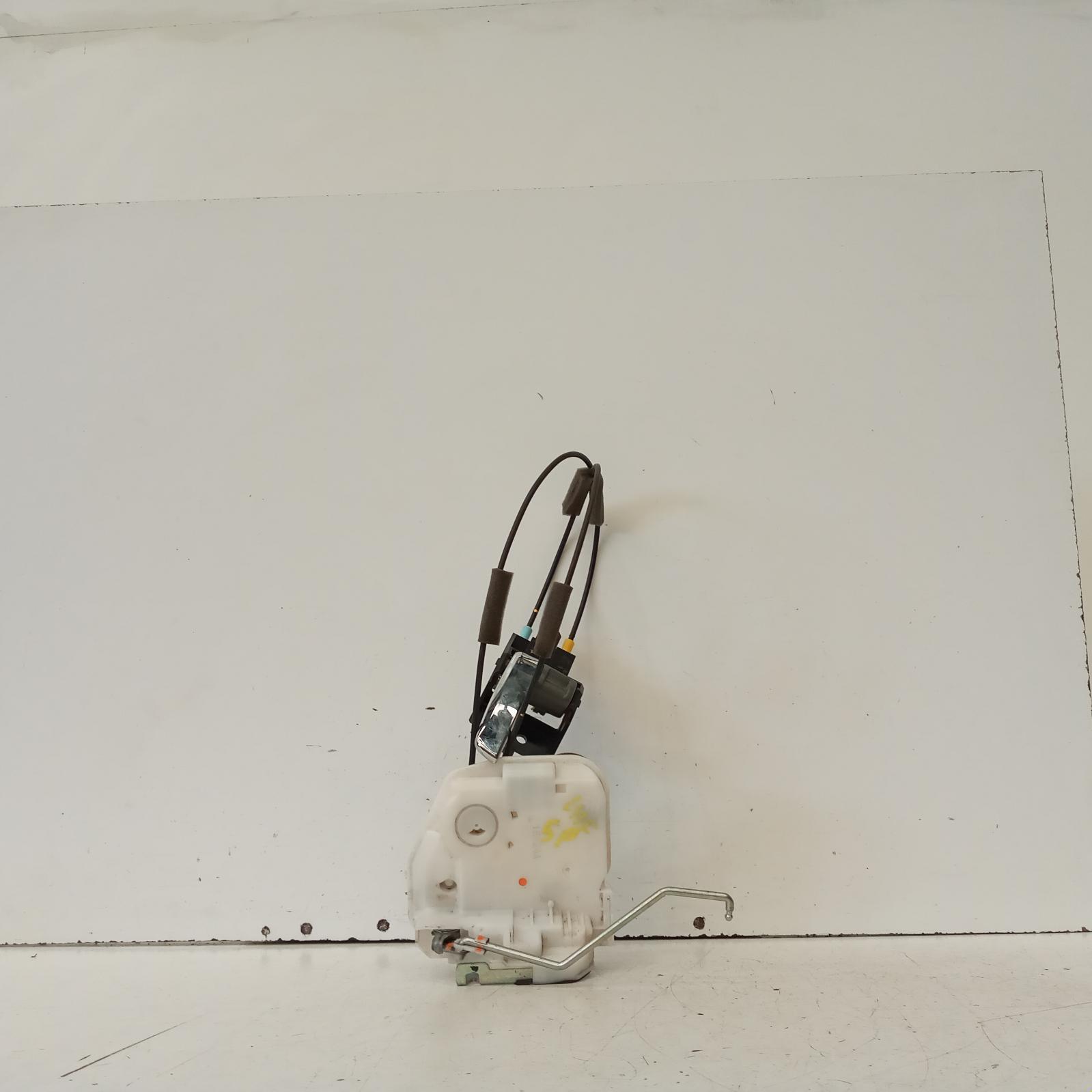 View Auto part Door/Boot/Gate Lock Mitsubishi Triton 2018