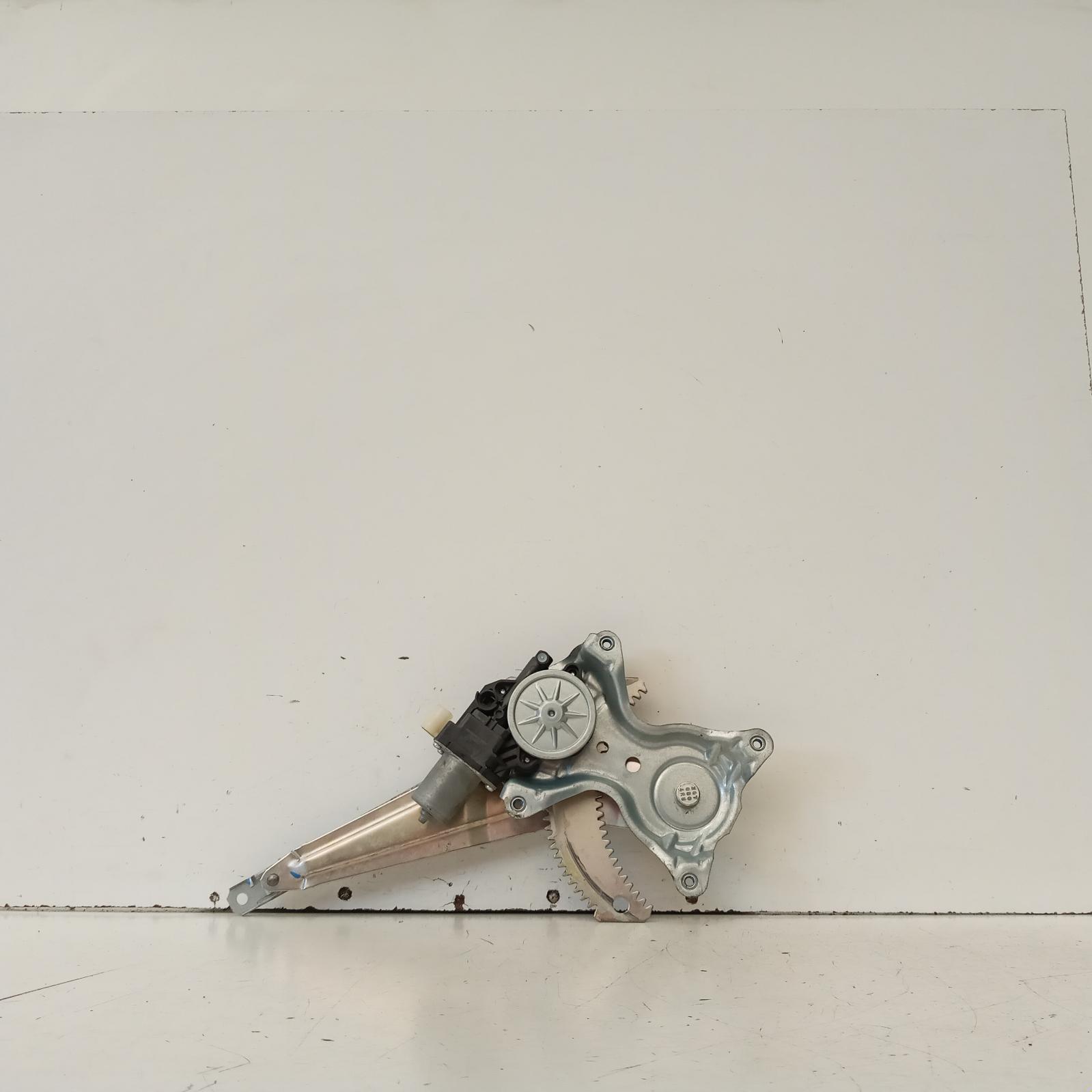 2018 Mitsubishi Triton Right Rear Wnd Reg/Motor View Auto part Right Rear Wnd Reg/Motor Mitsubishi Triton 2018