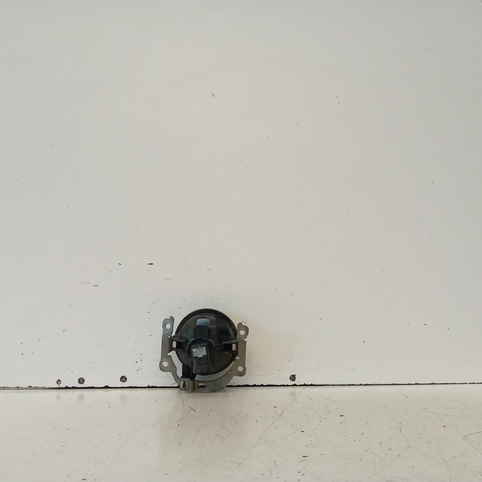 View Auto part Right Indicator/Fog/Side Mitsubishi Triton 2018