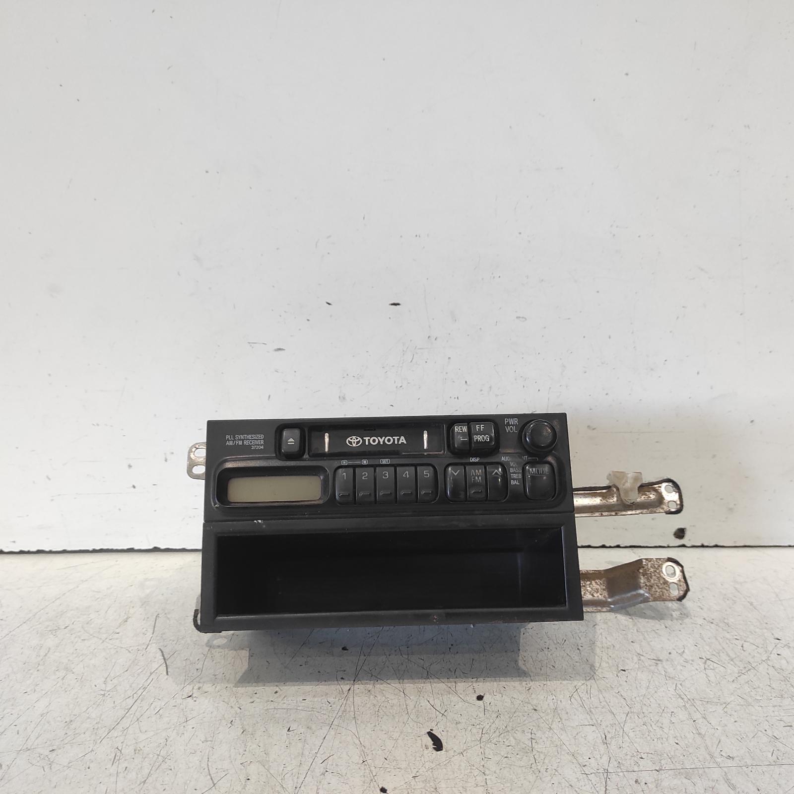 View Auto part Radio/Cd/Dvd/Sat/Tv Toyota Hiace 2002