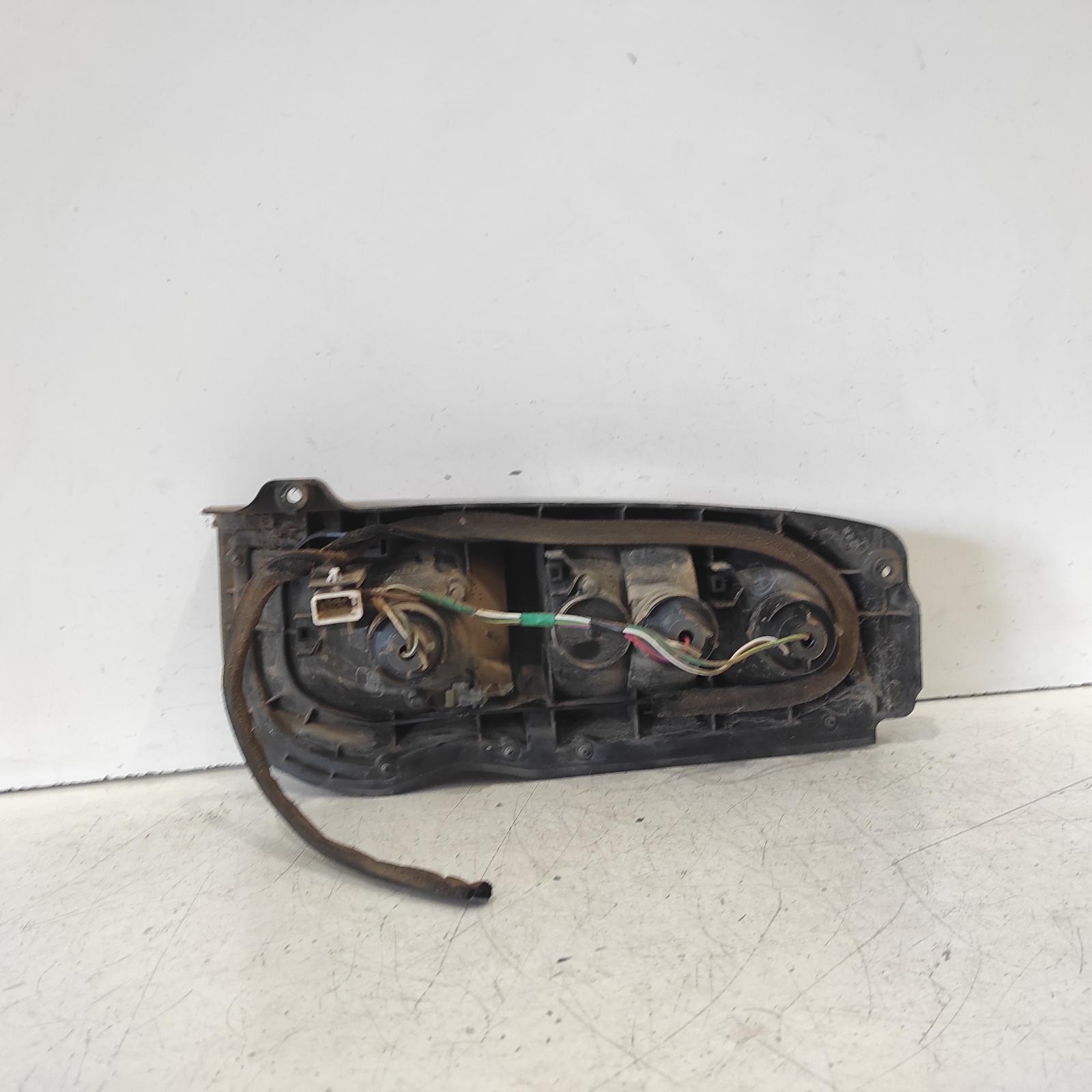 View Auto part Left Taillight Toyota Hiace 2002
