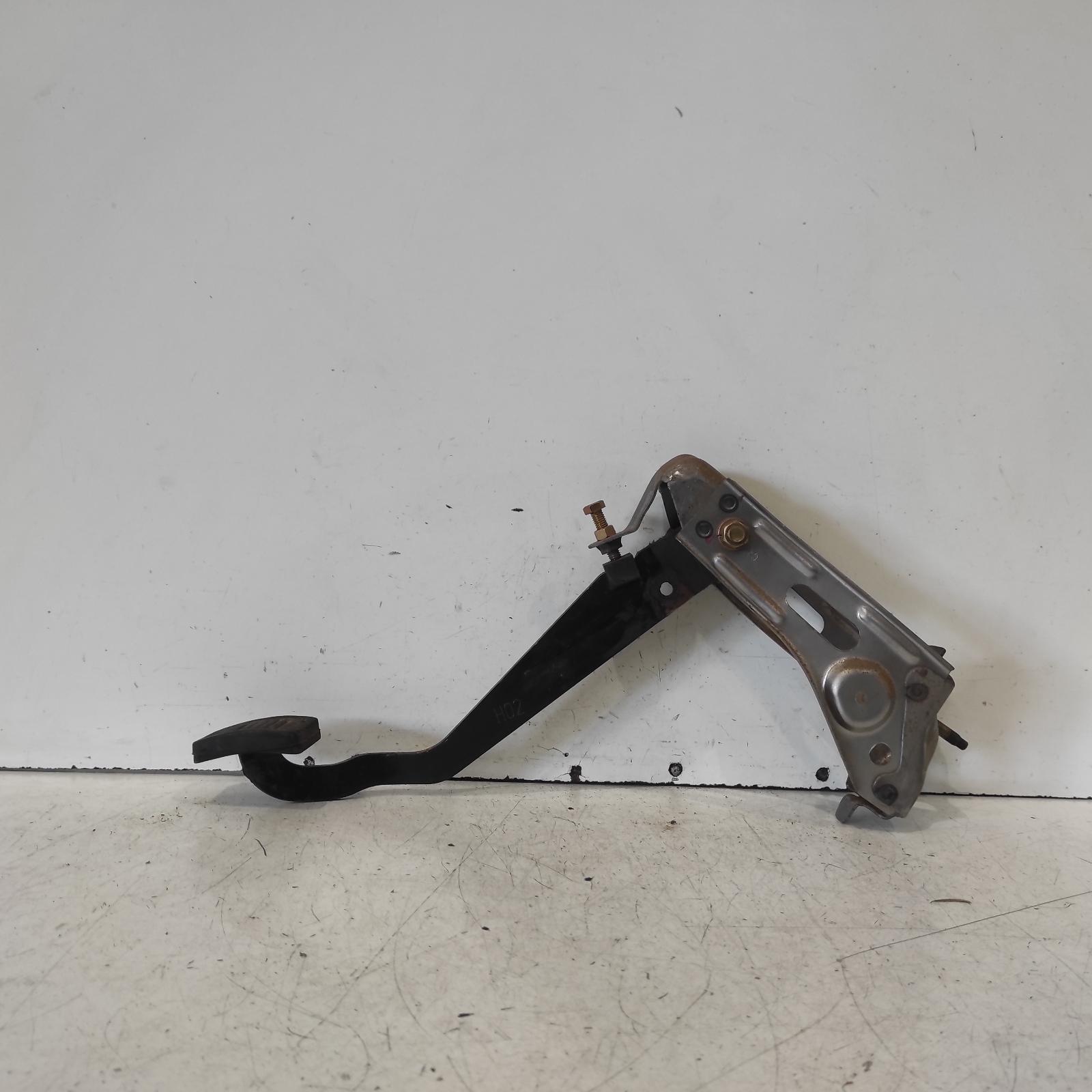 View Auto part Pedal Assembly Toyota Hiace 2002
