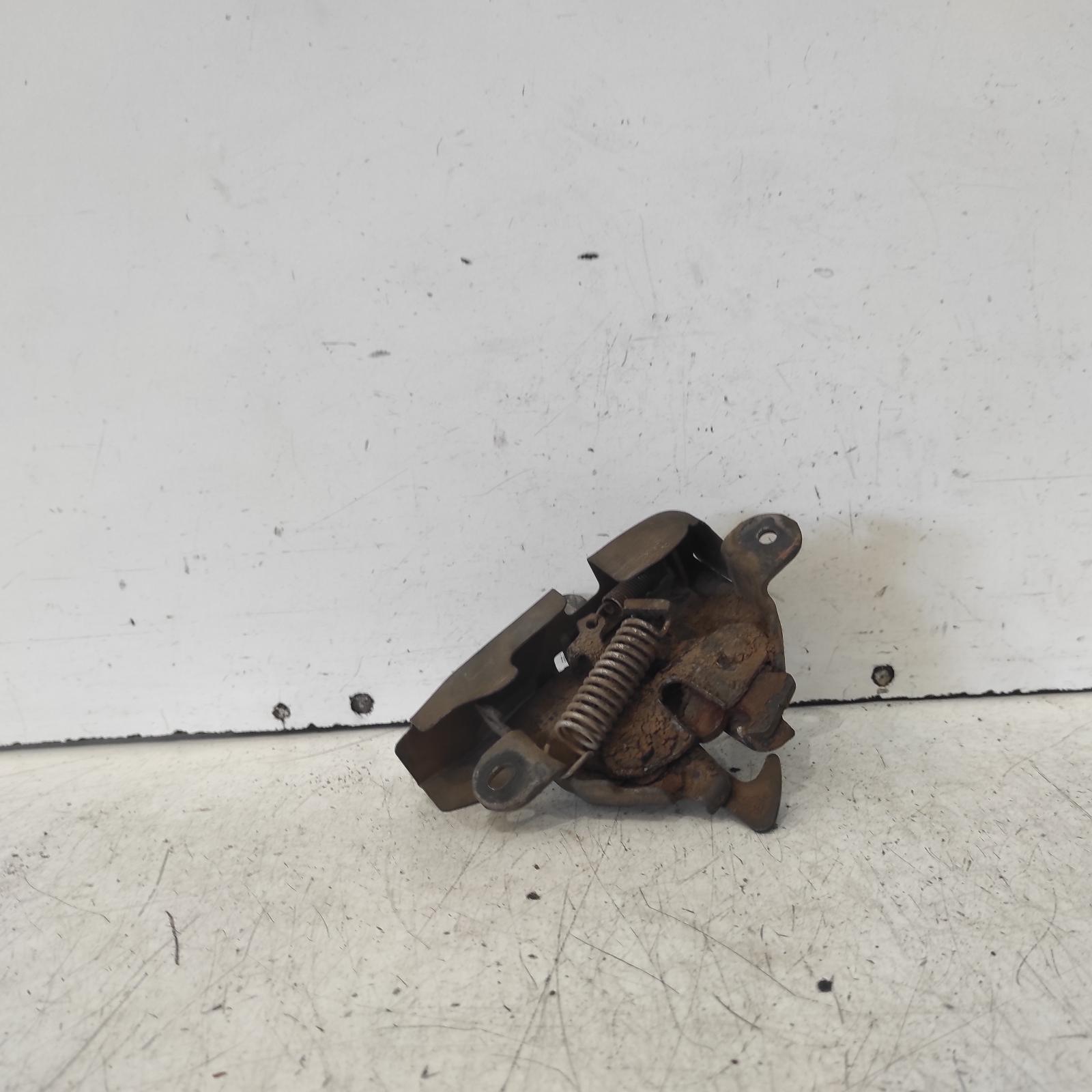 View Auto part Bonnet Lock/Support Toyota Hiace 2002