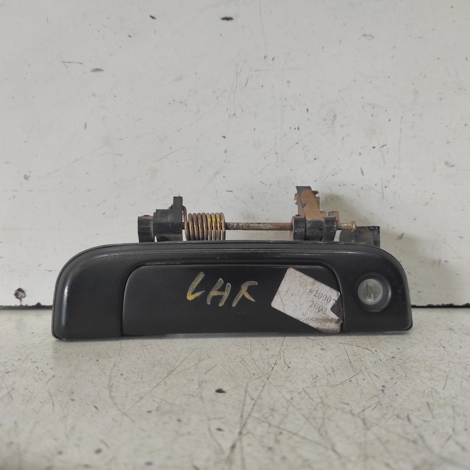 View Auto part Door Handle Toyota Hiace 2002