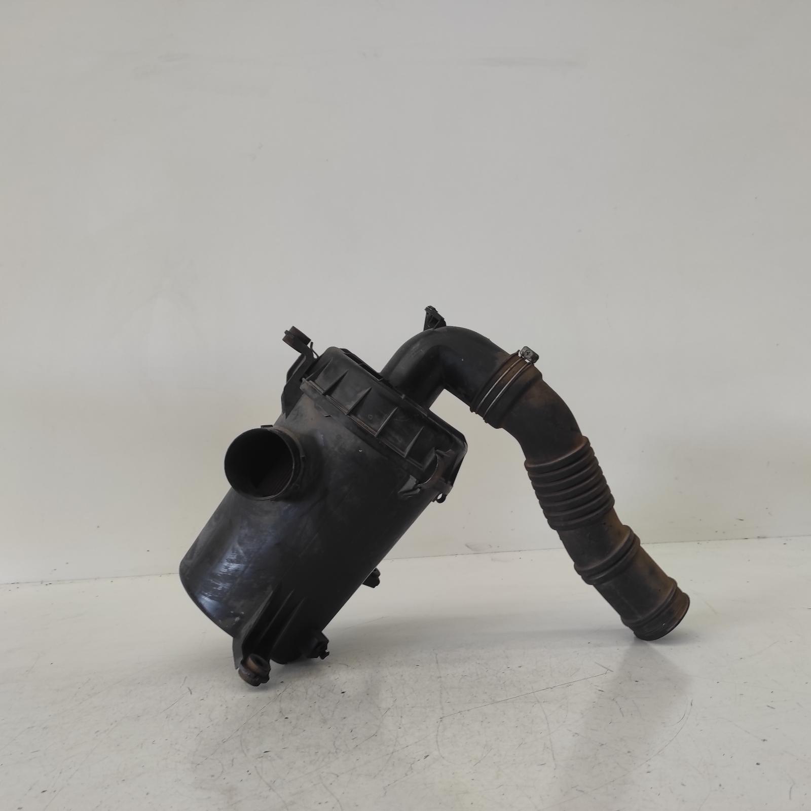 View Auto part Air Cleaner/Box Toyota Hiace 2002