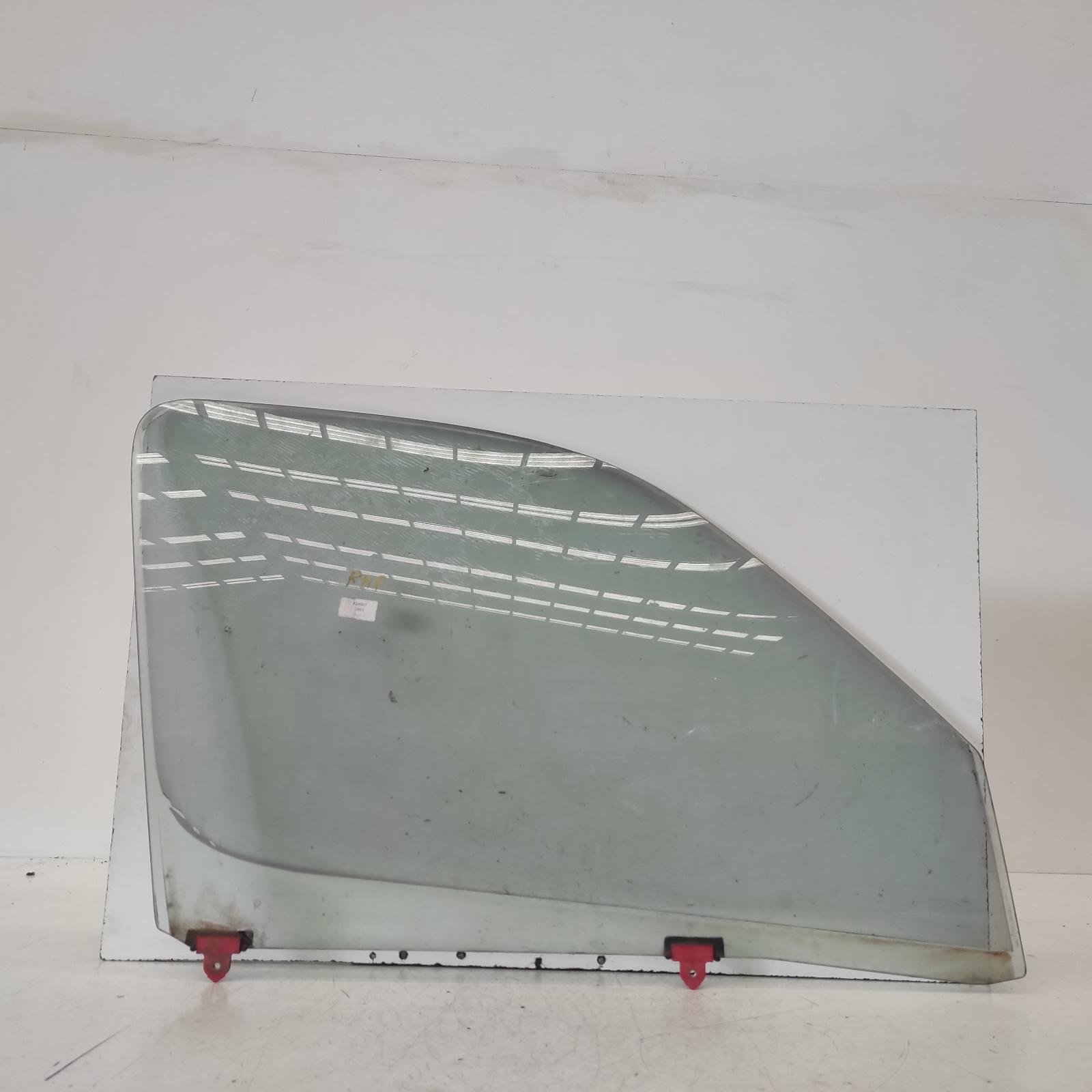 View Auto part Right Front Door Window Toyota Hiace 2002