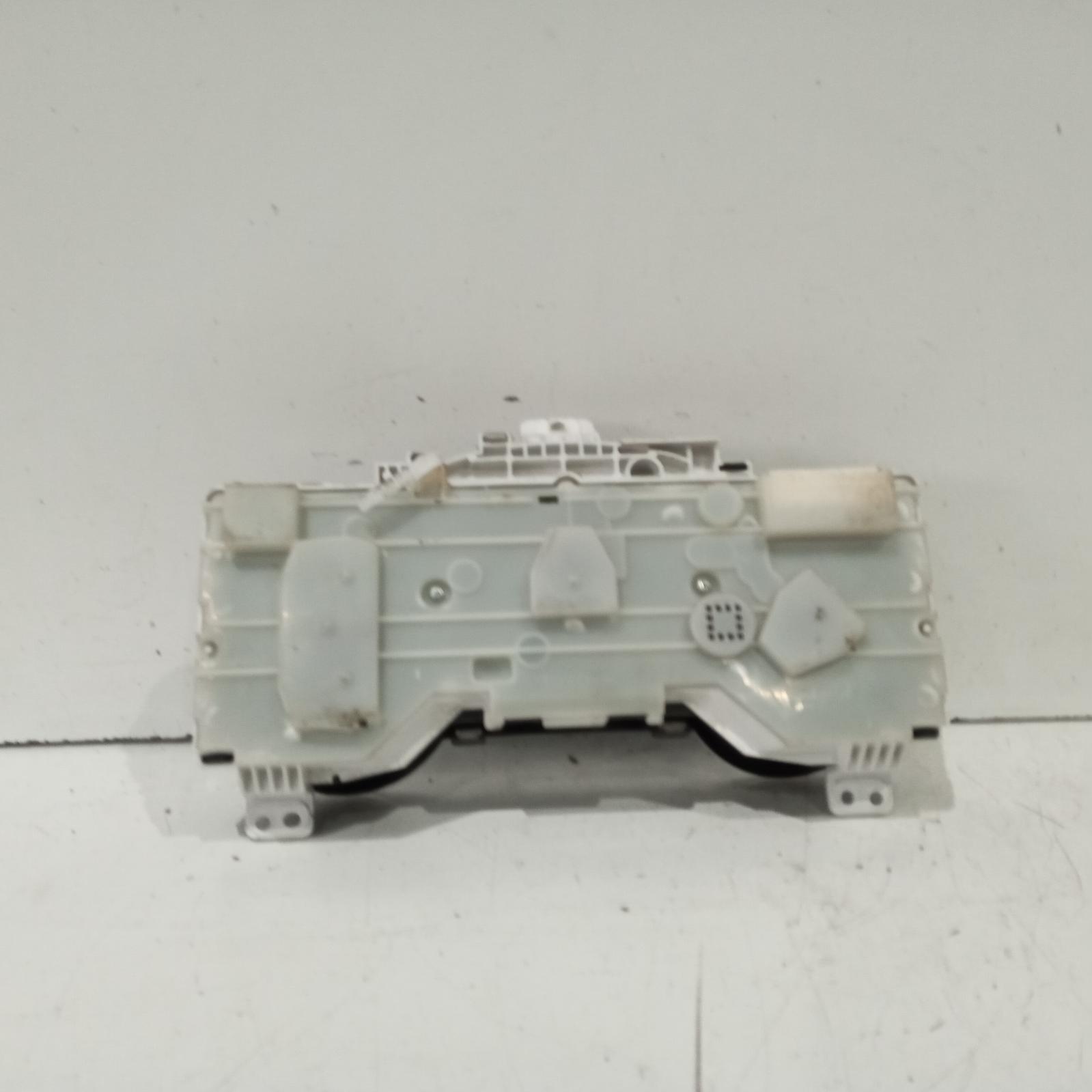 View Auto part Instrument Cluster Toyota Hilux 2010