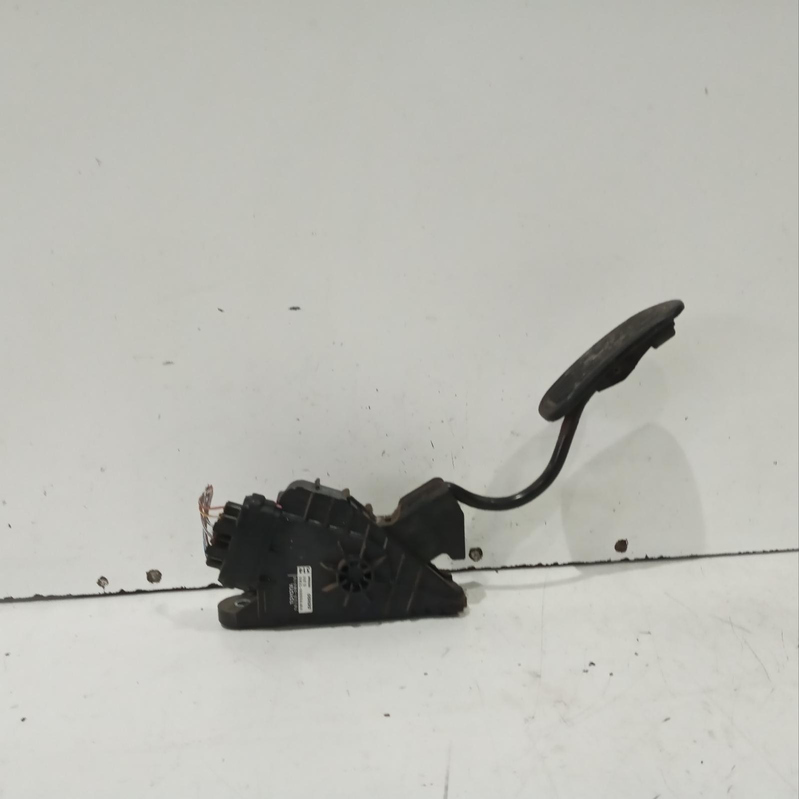 View Auto part Pedal Assembly Toyota Hilux 2010