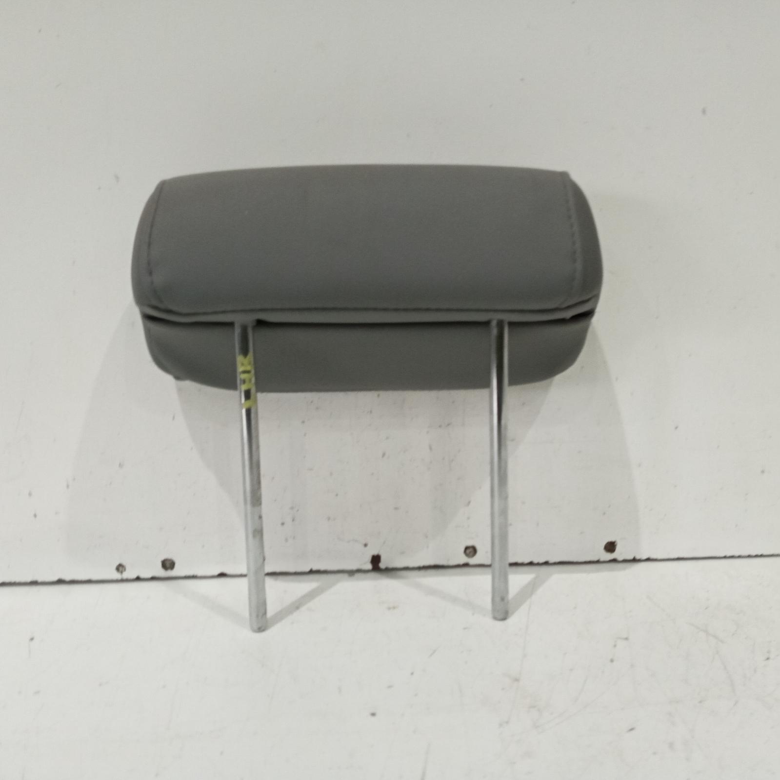 View Auto part Headrest Toyota Hilux 2010