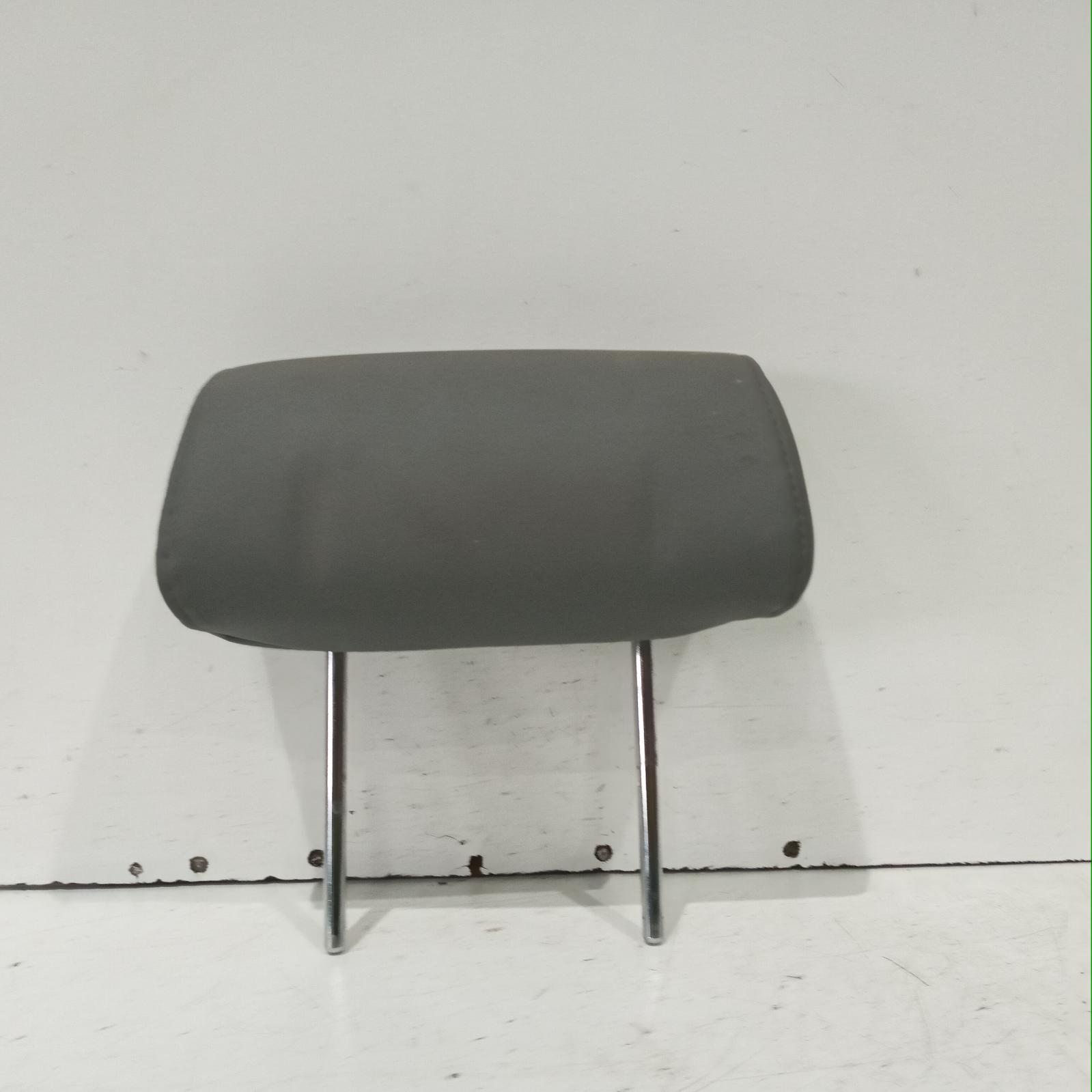 View Auto part Headrest Toyota Hilux 2010