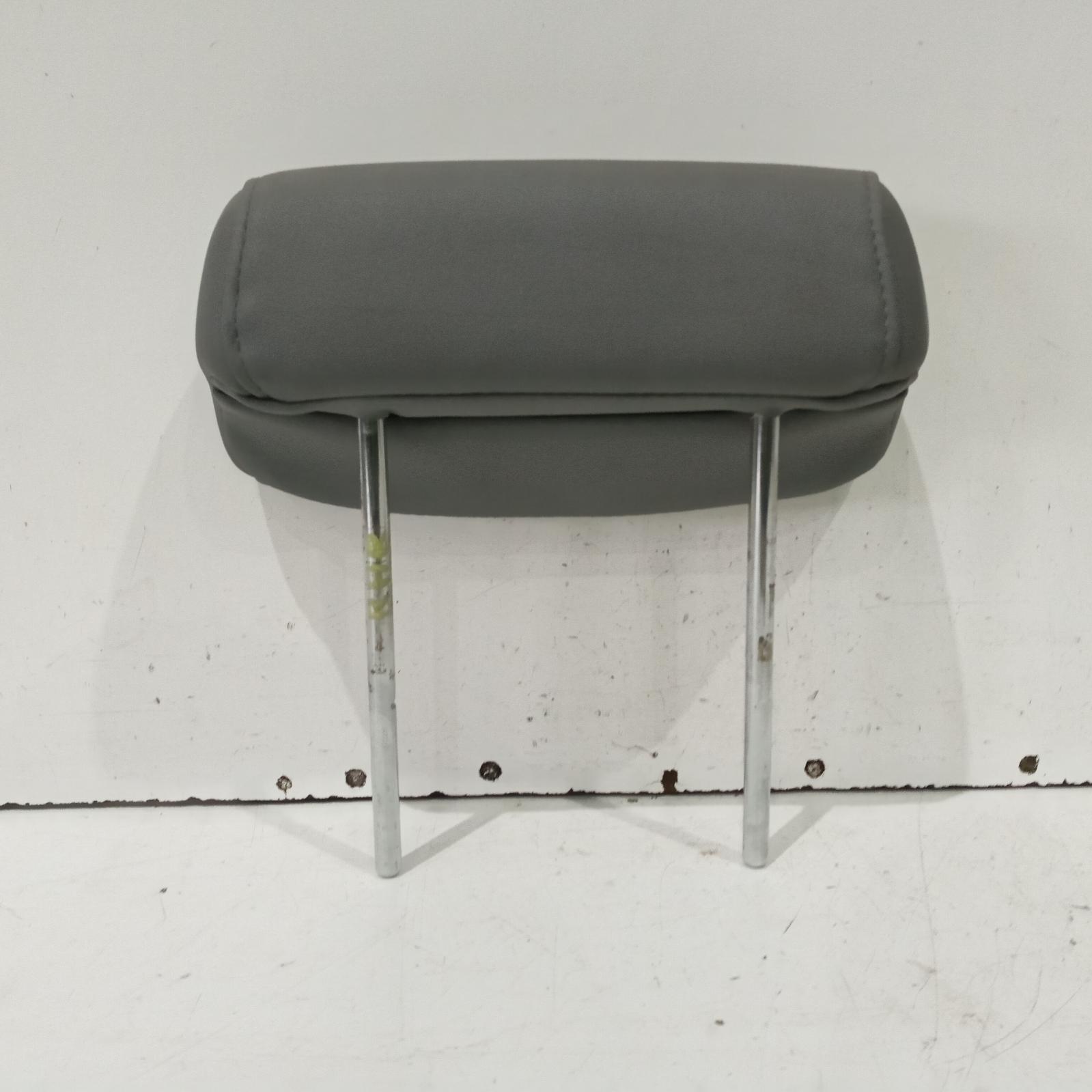 View Auto part Headrest Toyota Hilux 2010