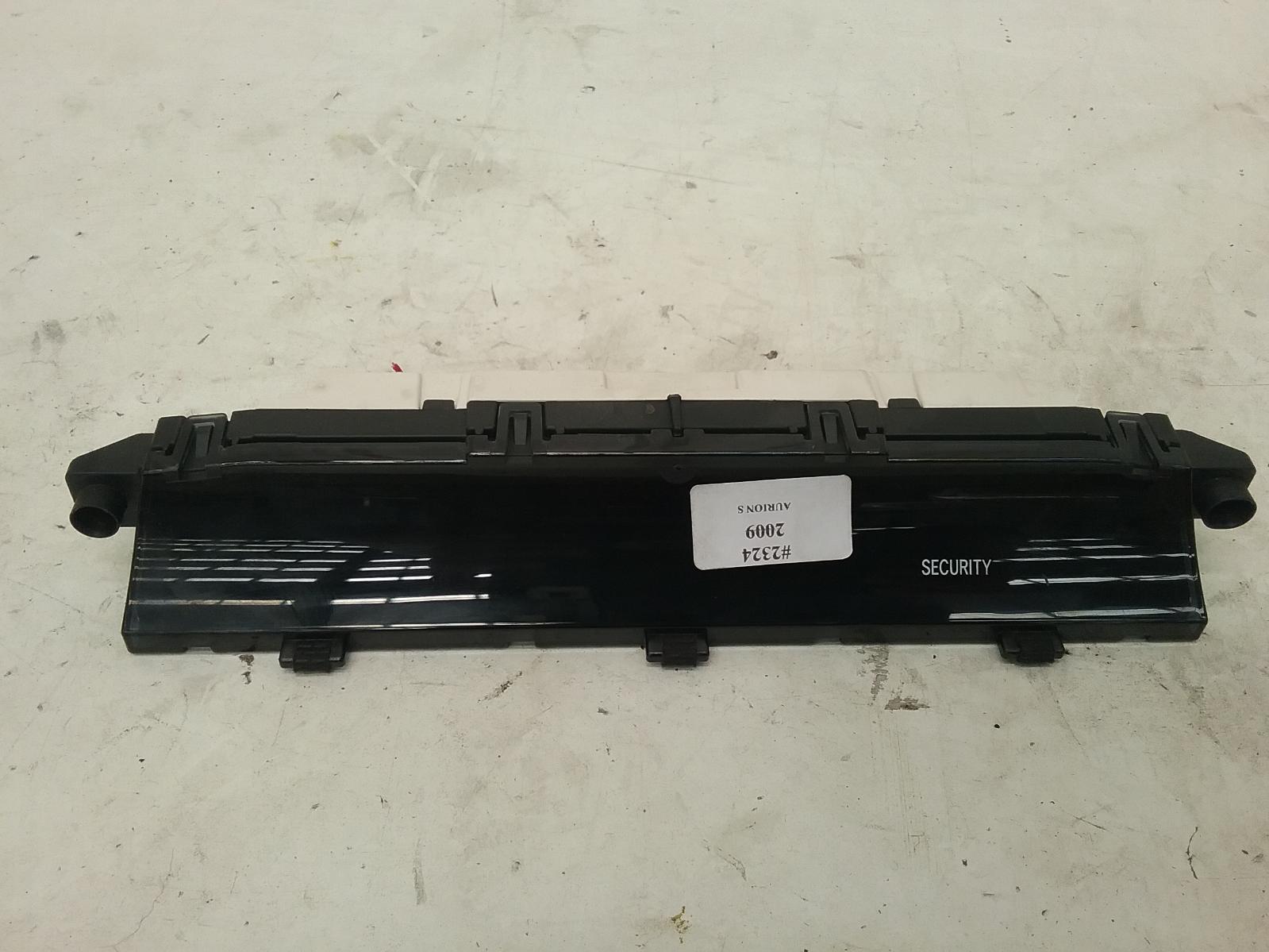 View Auto part Clock Toyota Aurion 2009