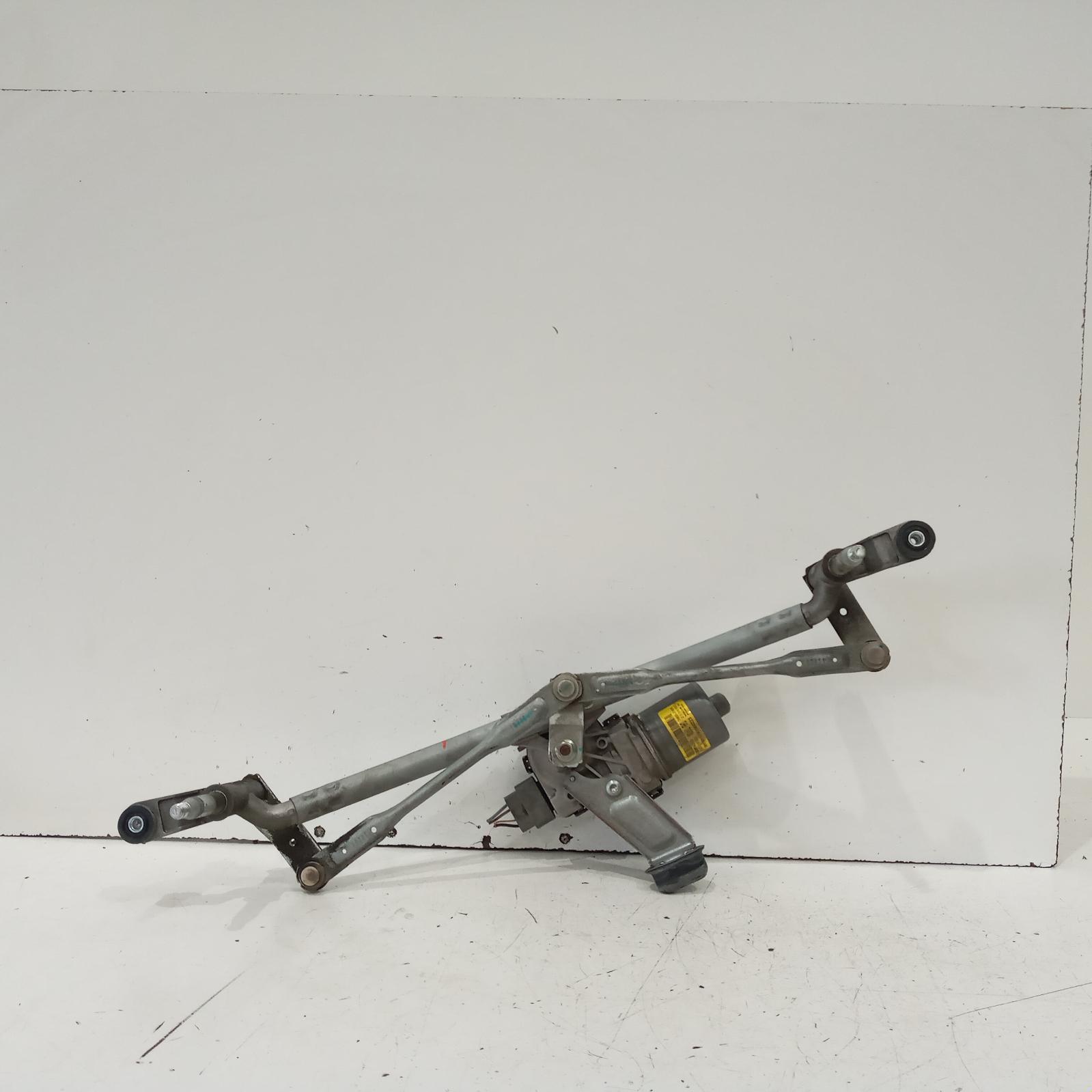 View Auto part Wiper Motor Mitsubishi Express 2022