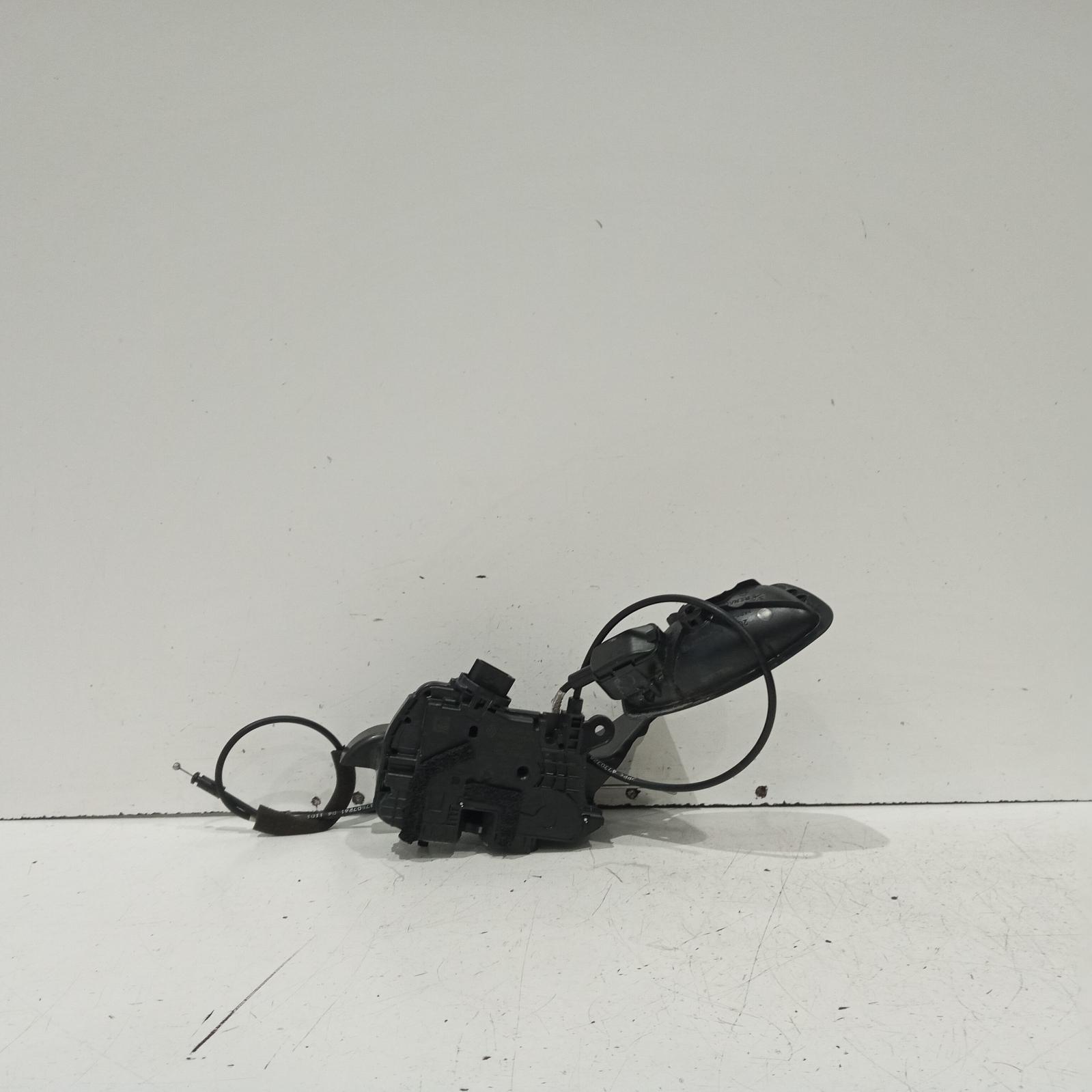 View Auto part Door/Boot/Gate Lock Mitsubishi Express 2022