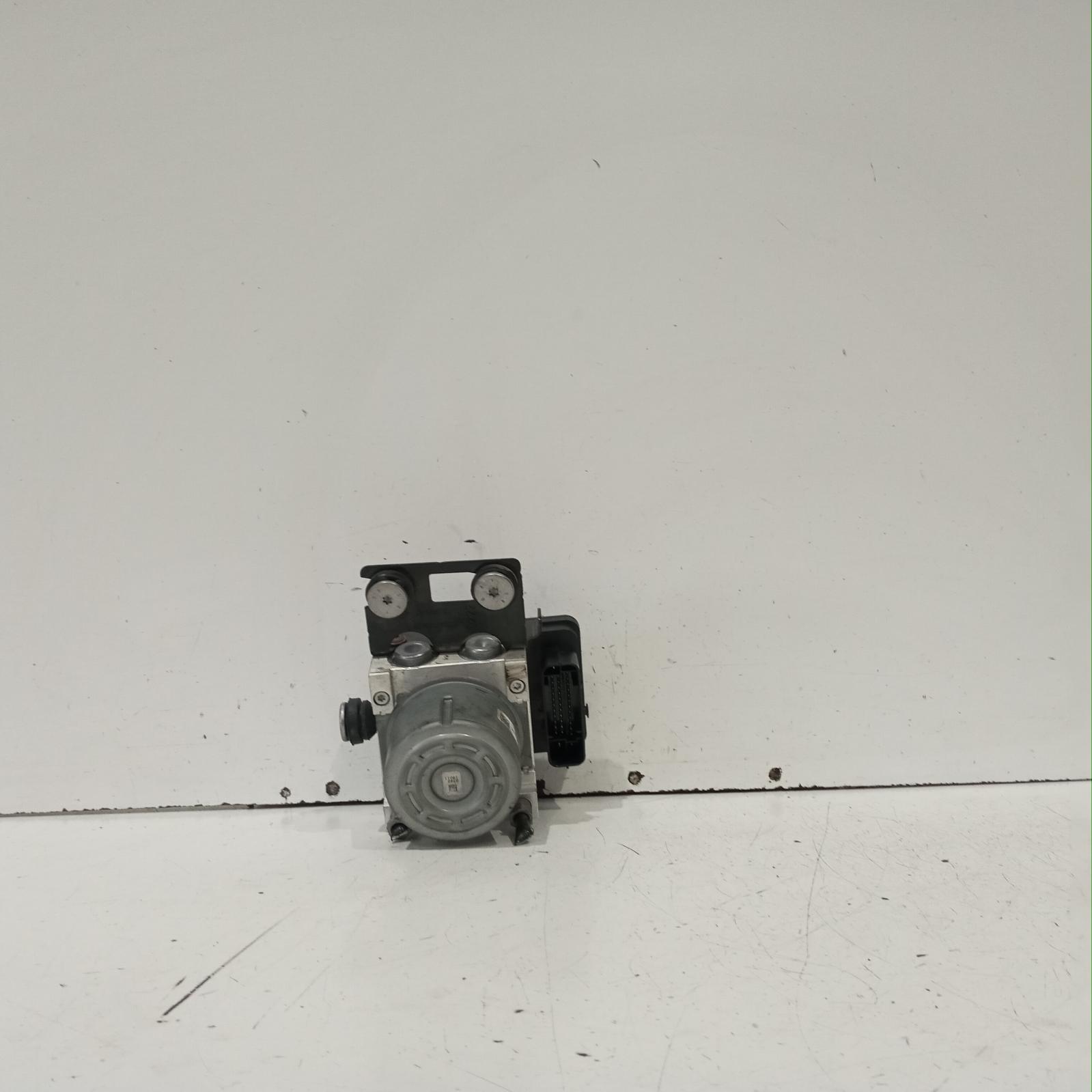 View Auto part Abs Pump/Modulator Mitsubishi Express 2022