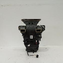 View Auto part Heater Core/Box Mitsubishi Express 2022
