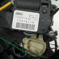 View Auto part Heater Core/Box Mitsubishi Express 2022